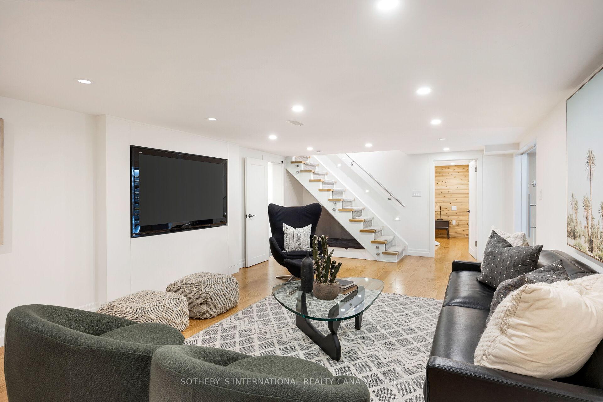 10 Edgehill Rd, Toronto, ON M9A4N3 | 4 Bedroom 5 Bathroom Detached House | Image 32