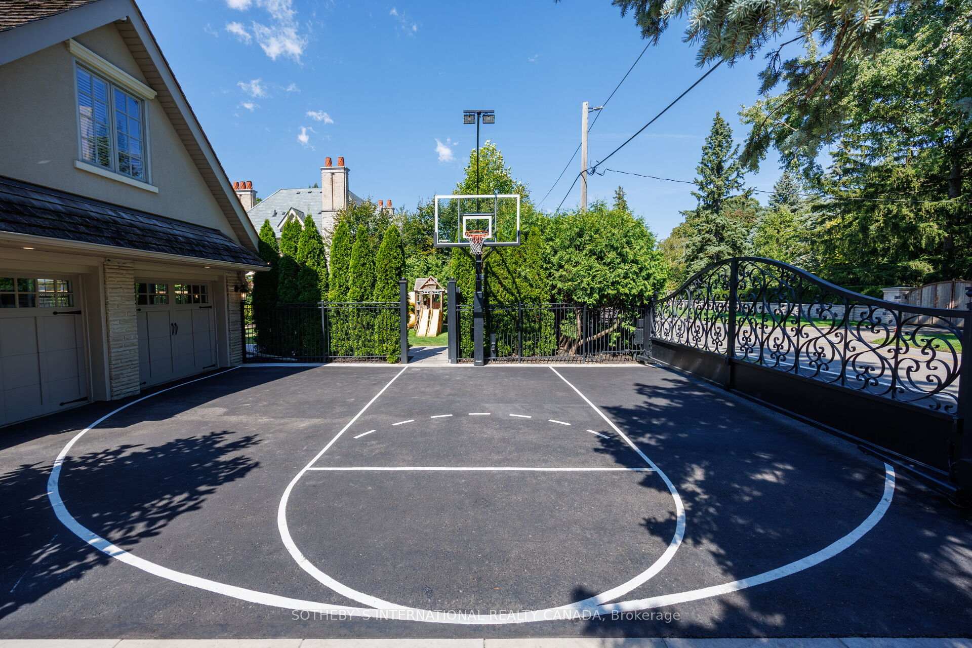 10 Edgehill Rd, Toronto, ON M9A4N3 | 4 Bedroom 5 Bathroom Detached House | Image 37