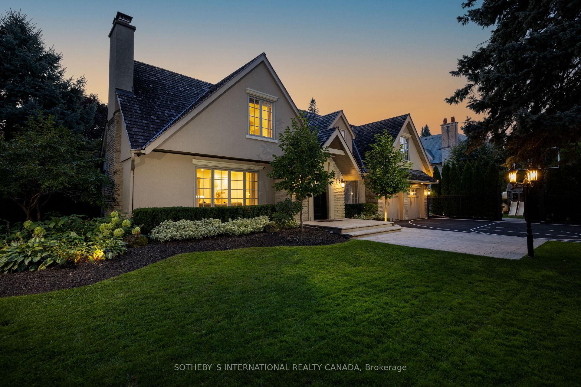 10 Edgehill Rd, Toronto, ON M9A4N3 | 4 Bedroom 5 Bathroom Detached House | Image 4