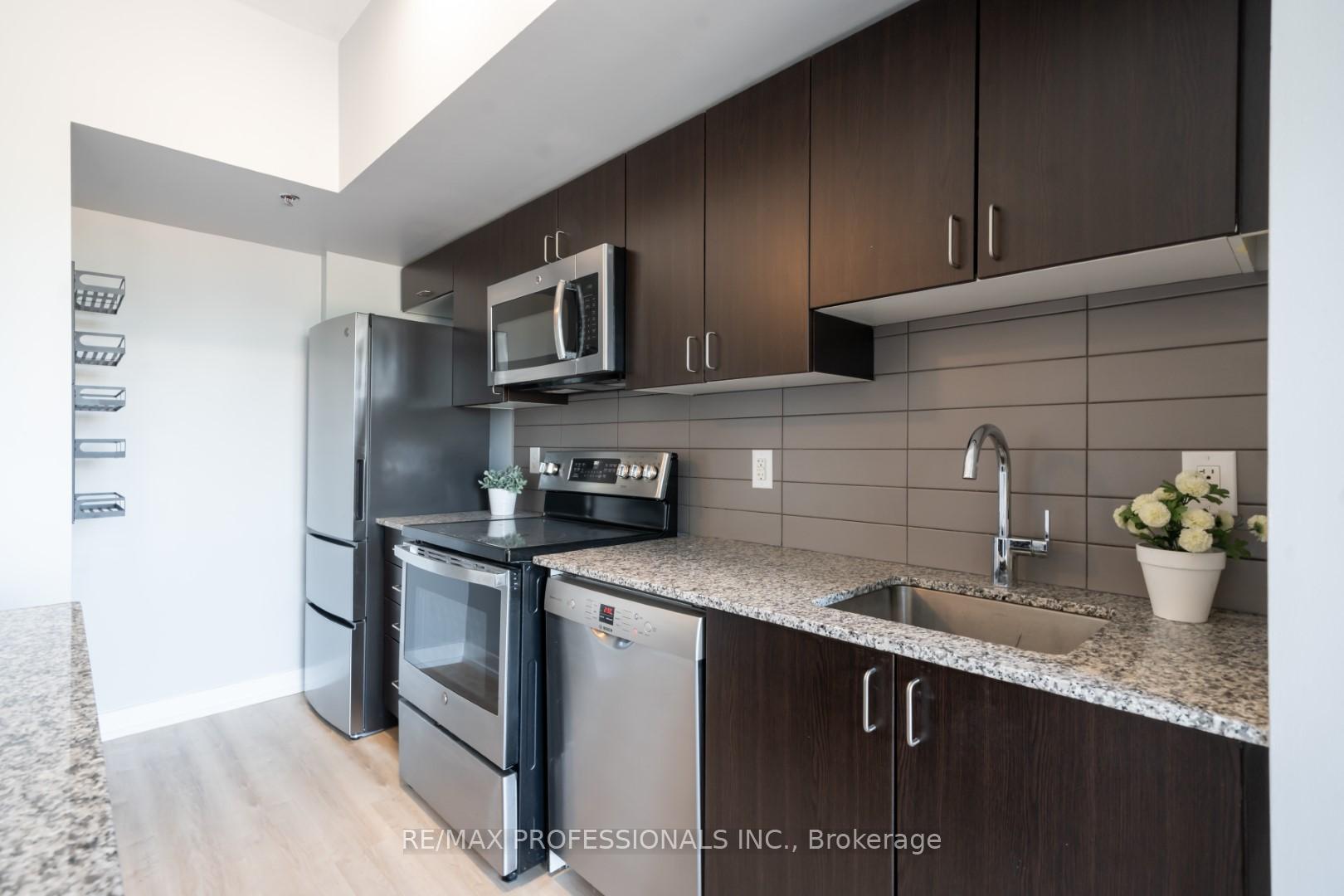 #617 - 11 Superior Ave, Toronto, ON M8V0A7 | 1 Bedroom 1 Bathroom Condo Apt | Image 8