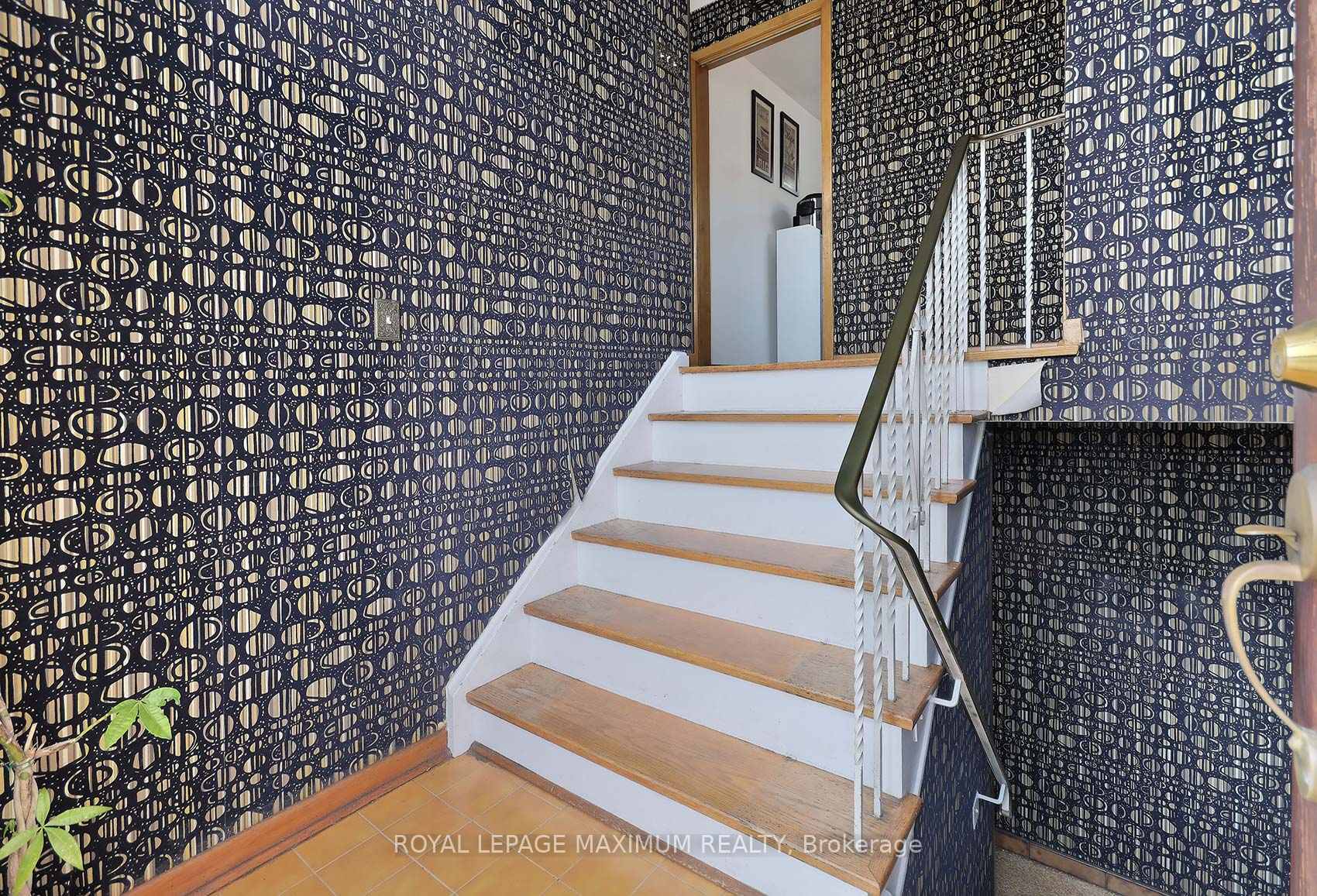 199 Cabana Dr, Toronto, ON M9L1L2 | 3 Bedroom 2 Bathroom Semi-Detached House | Image 5