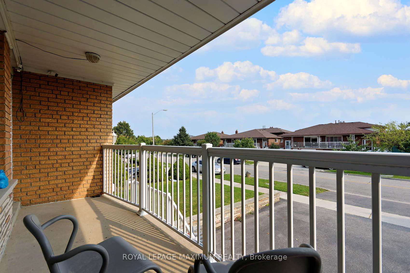 199 Cabana Dr, Toronto, ON M9L1L2 | 3 Bedroom 2 Bathroom Semi-Detached House | Image 9