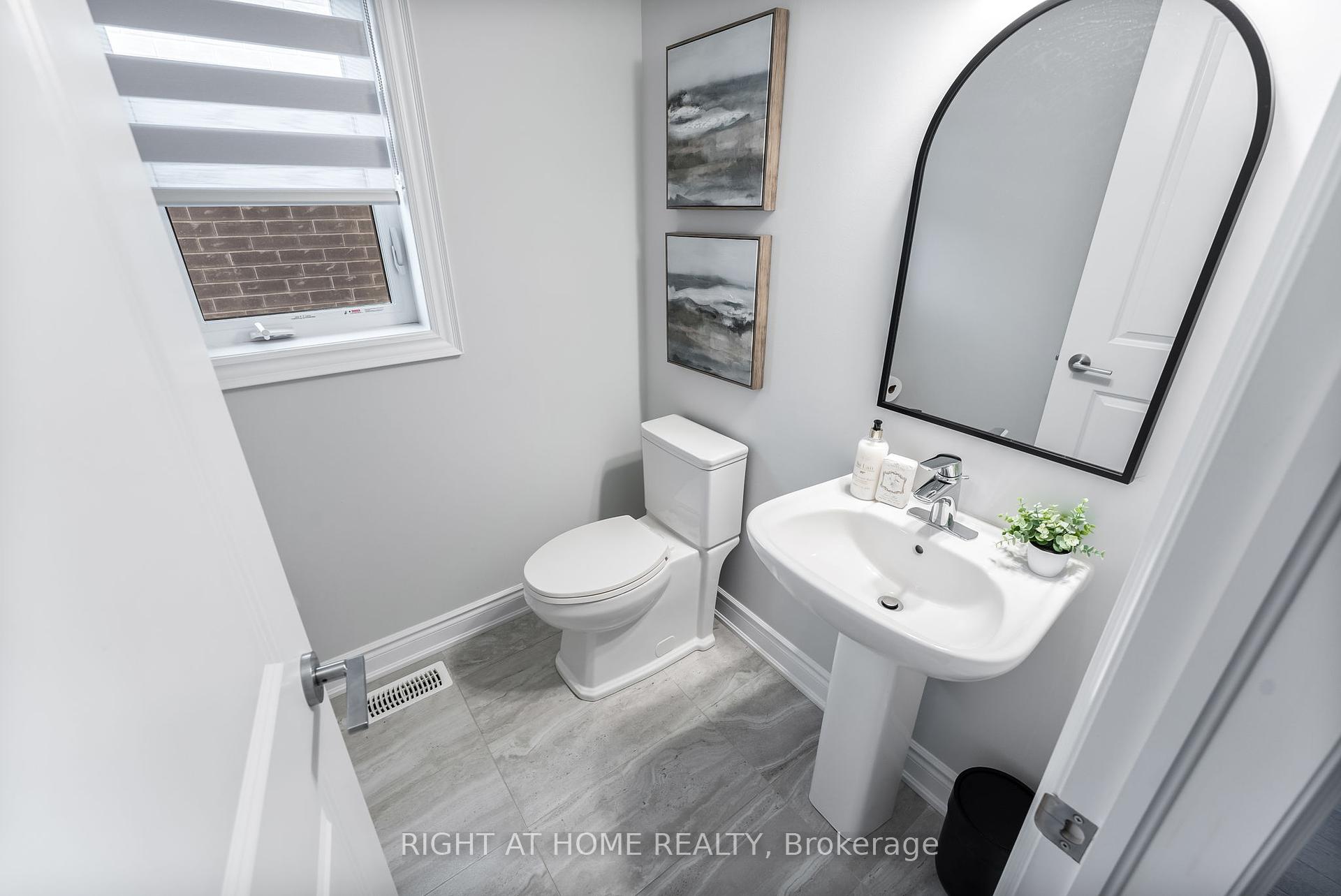 18 Kipling Grove Crt, Toronto, ON M9B0C6 | 3 Bedroom 4 Bathroom Detached House | Image 25