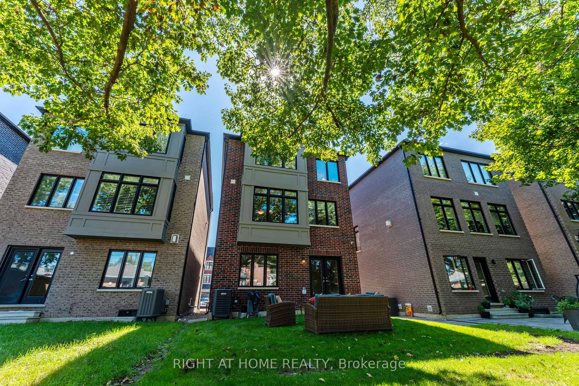 18 Kipling Grove Crt, Toronto, ON M9B0C6 | 3 Bedroom 4 Bathroom Detached House | Image 29