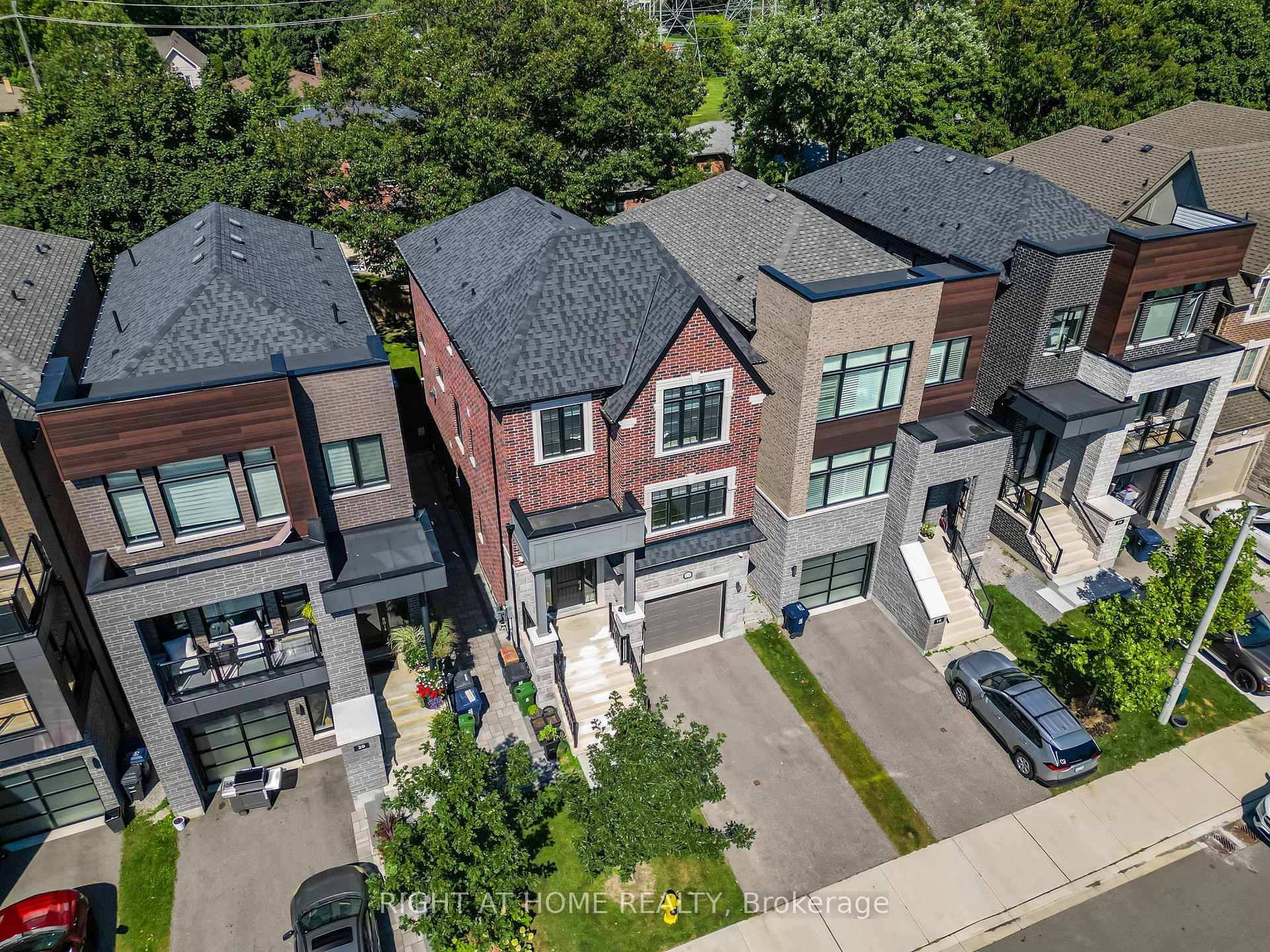 18 Kipling Grove Crt, Toronto, ON M9B0C6 | 3 Bedroom 4 Bathroom Detached House | Image 33