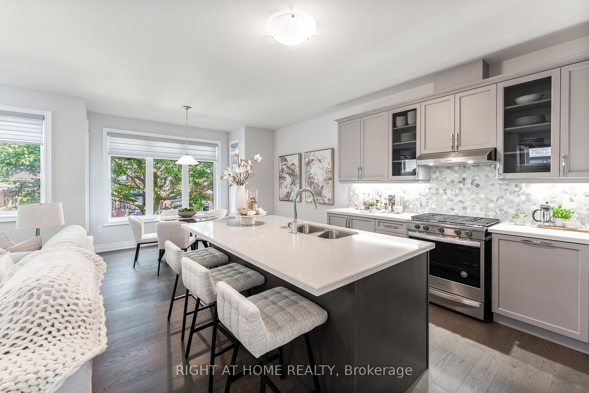 18 Kipling Grove Crt, Toronto, ON M9B0C6 | 3 Bedroom 4 Bathroom Detached House | Image 4