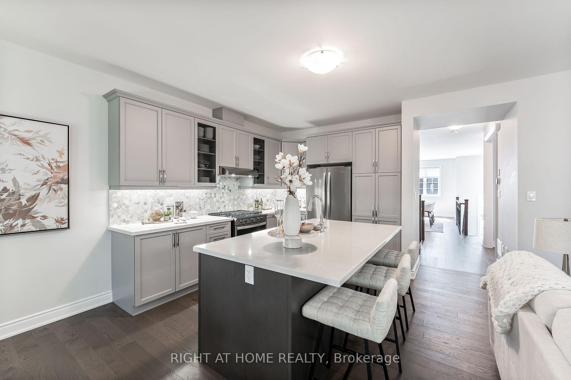 18 Kipling Grove Crt, Toronto, ON M9B0C6 | 3 Bedroom 4 Bathroom Detached House | Image 5