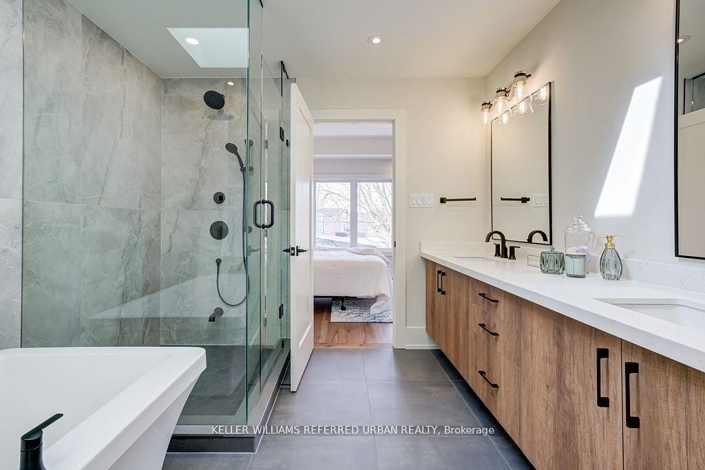 62 Ash Cres, Toronto, ON M8W1E6 | 3 Bedroom 4 Bathroom Detached House | Image 22