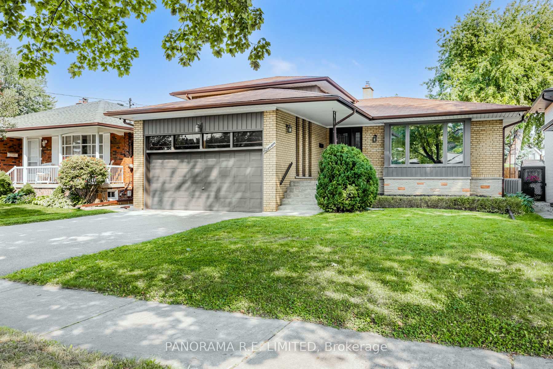11 Park Manor Dr, Toronto, ON M9B5C1 | 4 Bedroom 3 Bathroom Detached House | Image 1