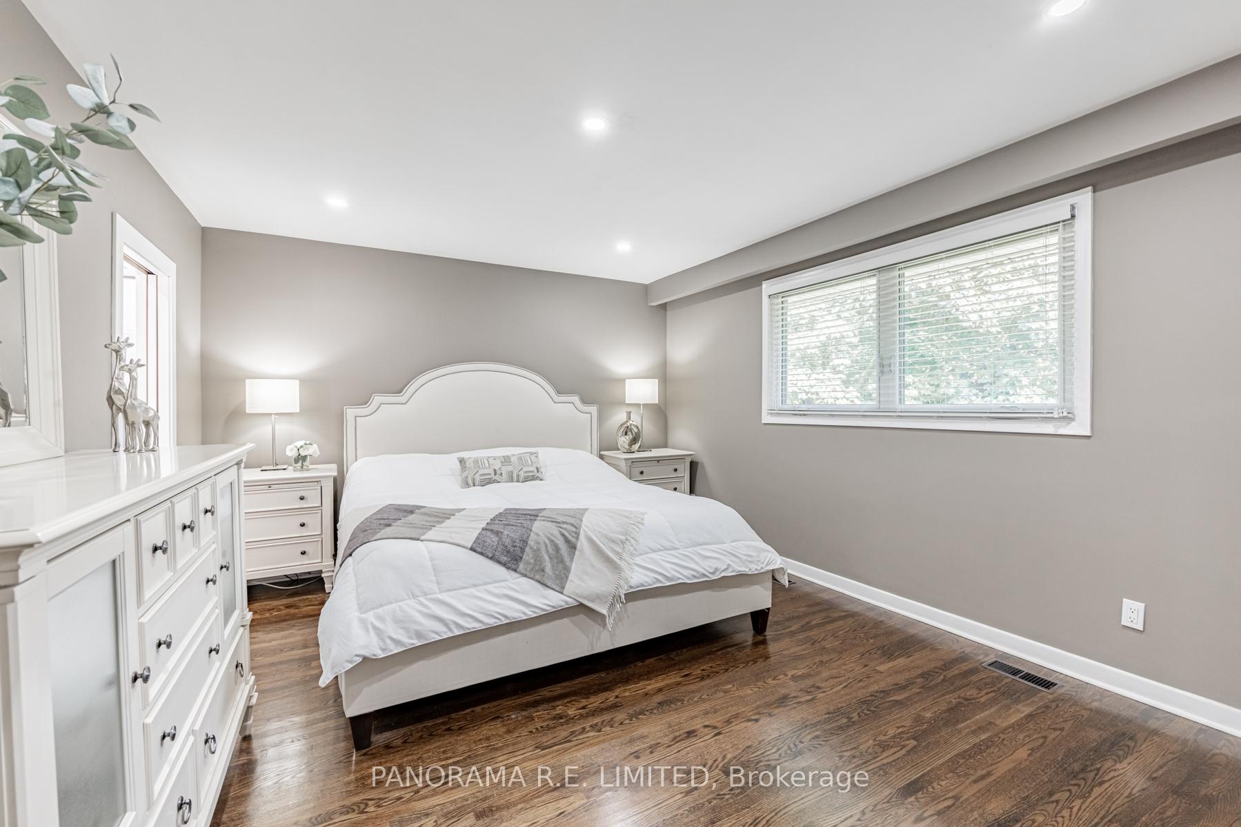 11 Park Manor Dr, Toronto, ON M9B5C1 | 4 Bedroom 3 Bathroom Detached House | Image 17