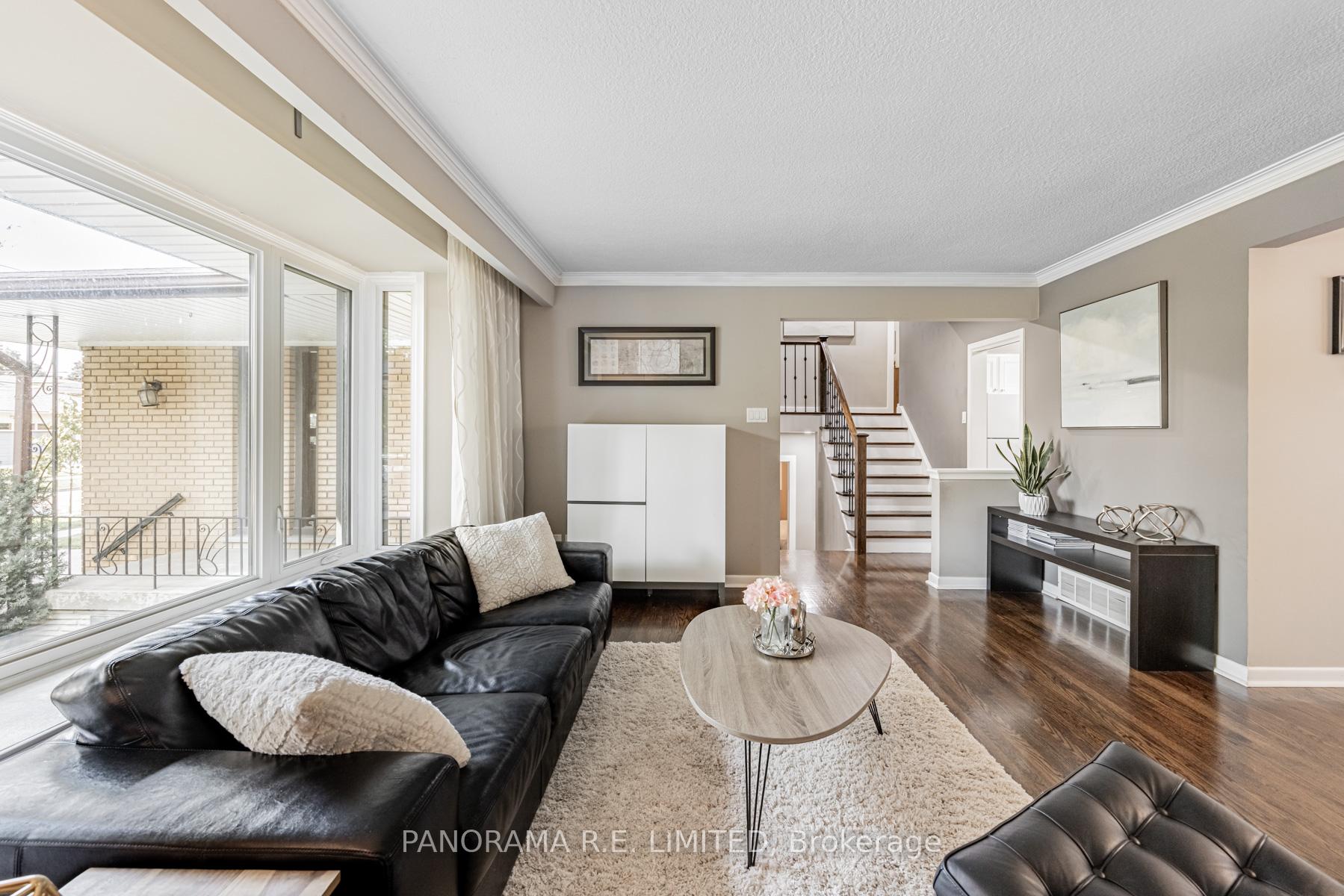 11 Park Manor Dr, Toronto, ON M9B5C1 | 4 Bedroom 3 Bathroom Detached House | Image 5