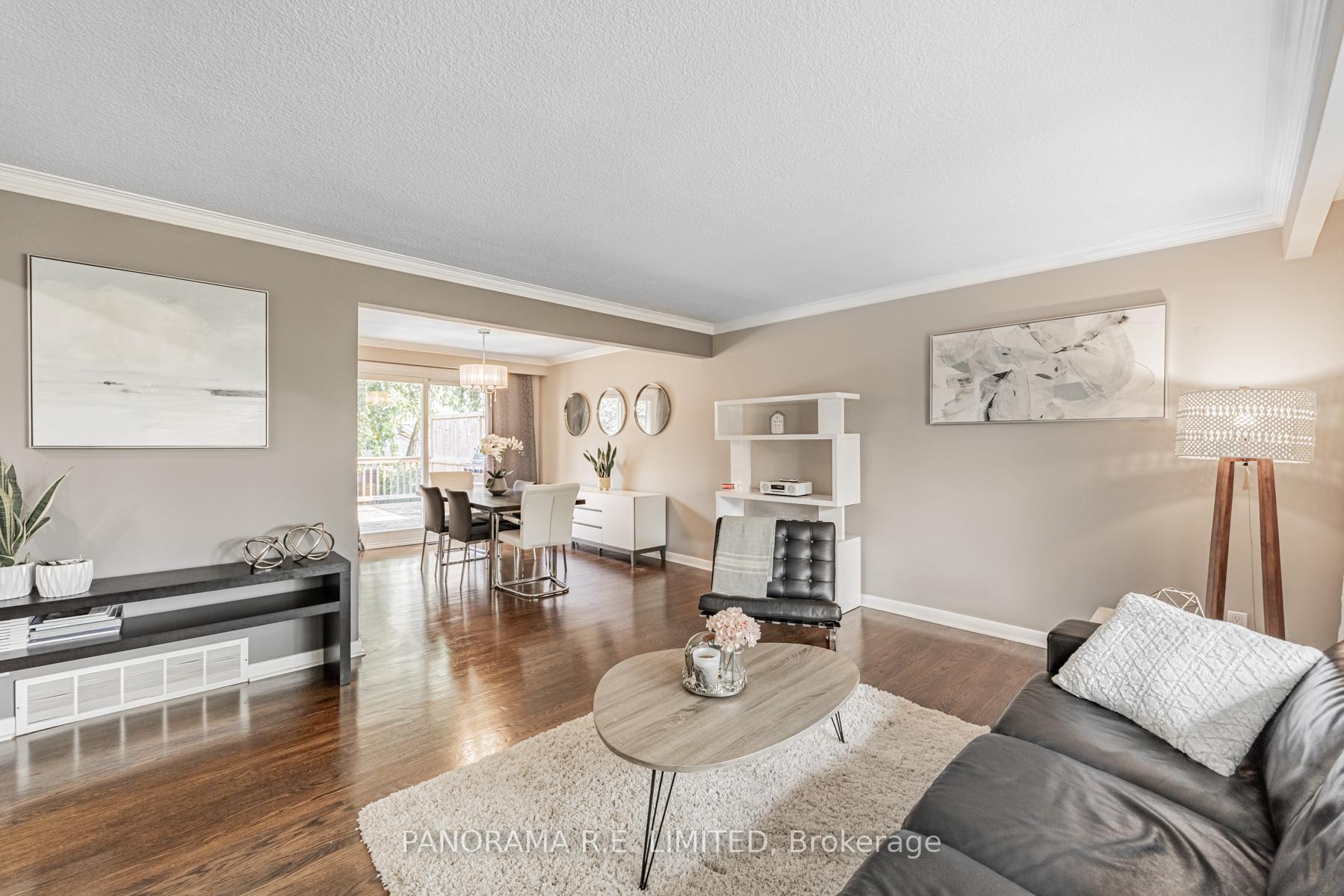 11 Park Manor Dr, Toronto, ON M9B5C1 | 4 Bedroom 3 Bathroom Detached House | Image 8