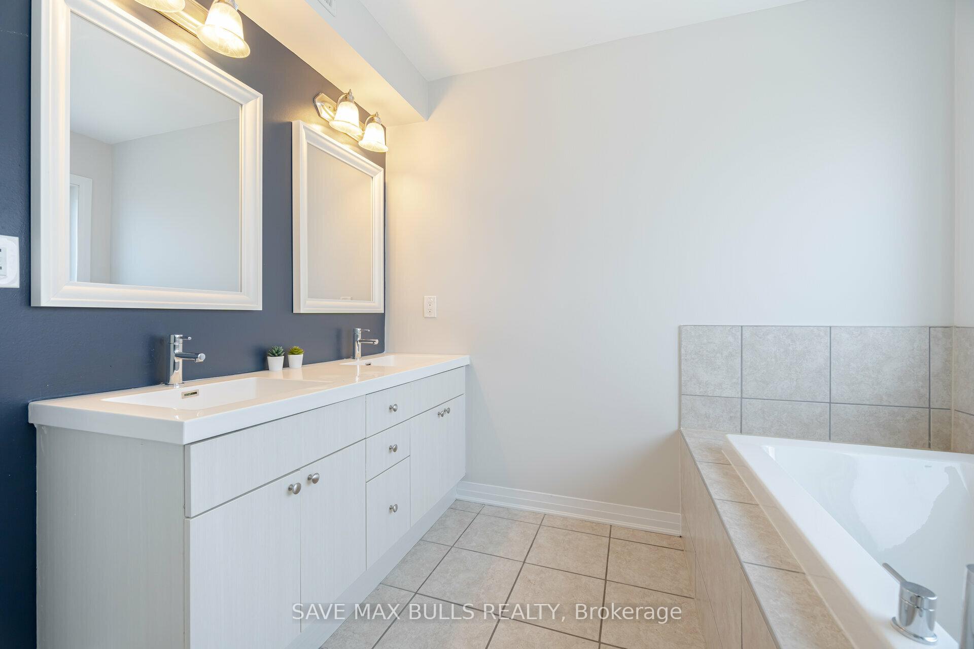 #8 - 55 Thomas Mulholland Dr, Toronto, ON M3K0A7 | 3 Bedroom 3 Bathroom Condo Townhouse | Image 13