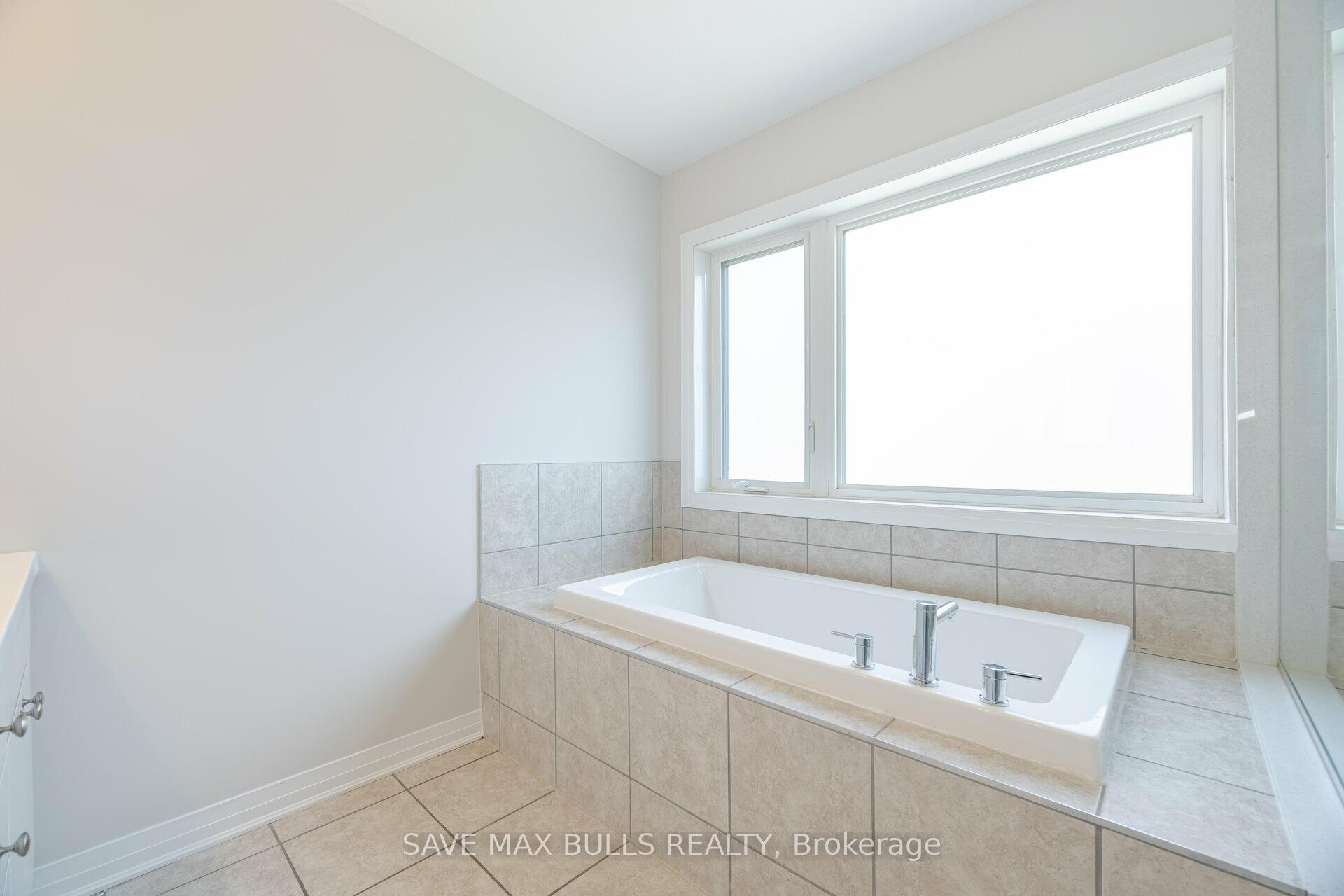 #8 - 55 Thomas Mulholland Dr, Toronto, ON M3K0A7 | 3 Bedroom 3 Bathroom Condo Townhouse | Image 14