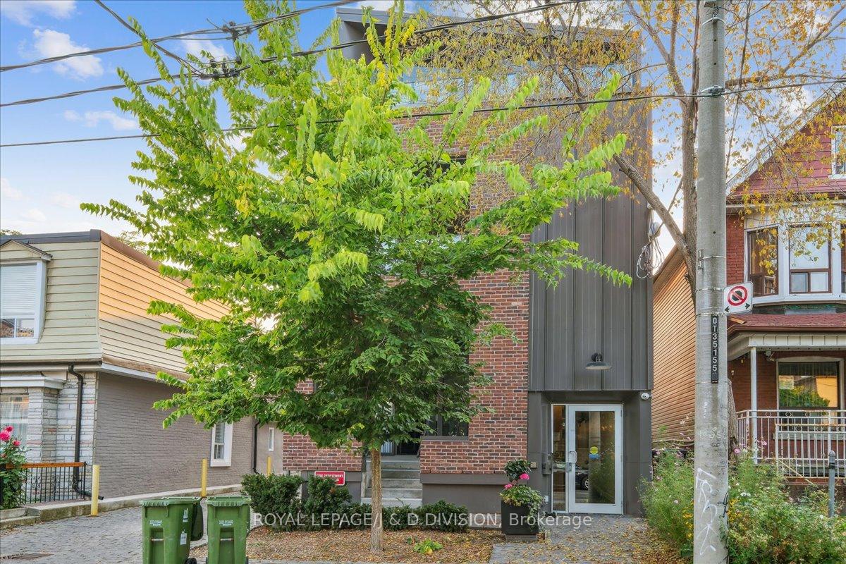 #TH 8 - 50 Bartlett Ave, Toronto, ON M6H3E6 | 2 Bedroom 3 Bathroom Condo Townhouse | Image 1