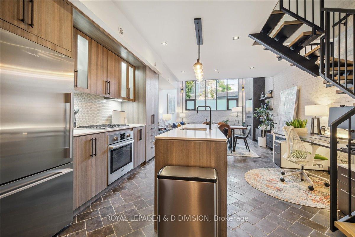 #TH 8 - 50 Bartlett Ave, Toronto, ON M6H3E6 | 2 Bedroom 3 Bathroom Condo Townhouse | Image 10