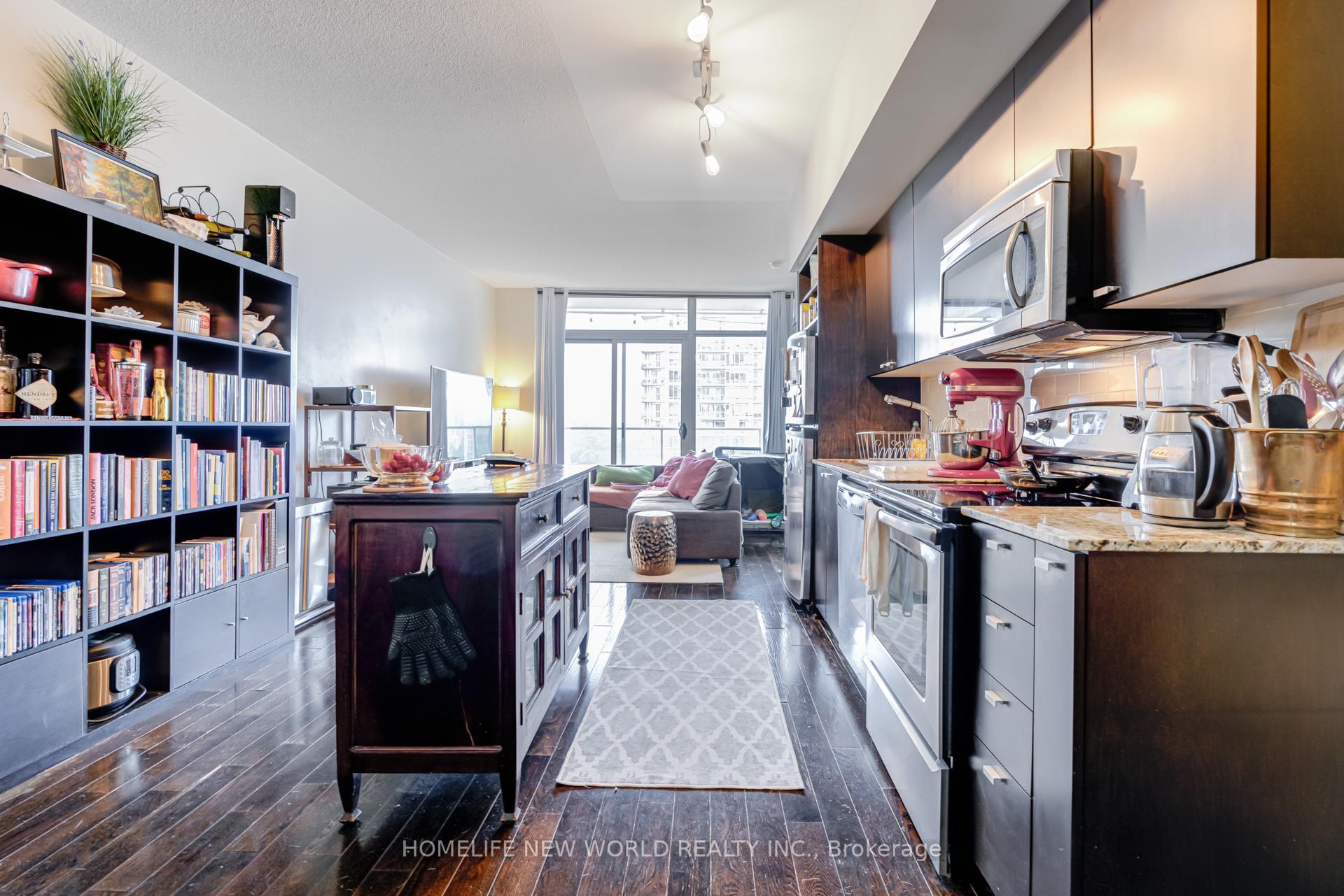 #2014 - 103 The Queensway Ave, Toronto, ON M6S5B3 | 1 Bedroom 1 Bathroom Condo Apt | Image 14