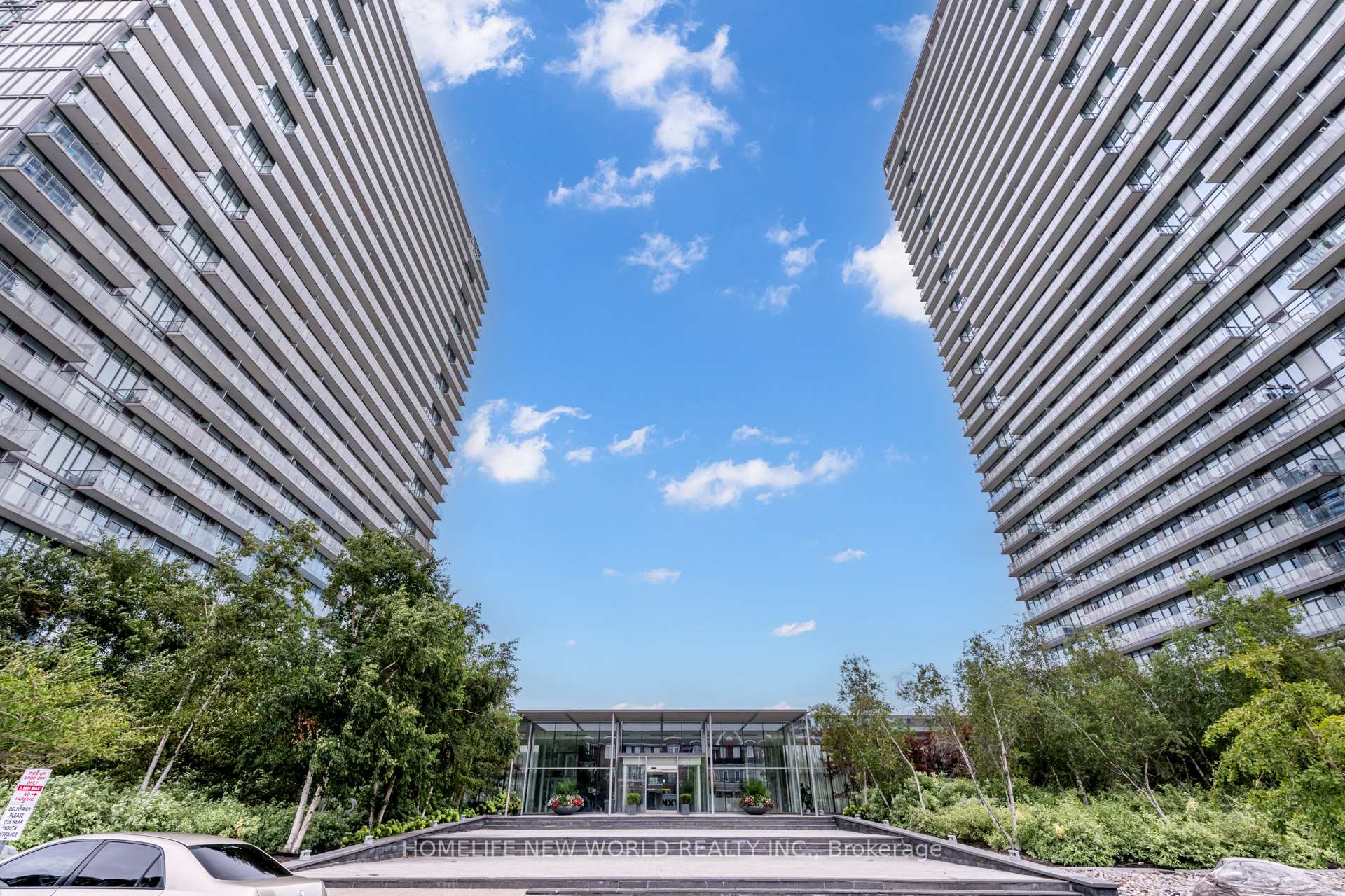 #2014 - 103 The Queensway Ave, Toronto, ON M6S5B3 | 1 Bedroom 1 Bathroom Condo Apt | Image 3