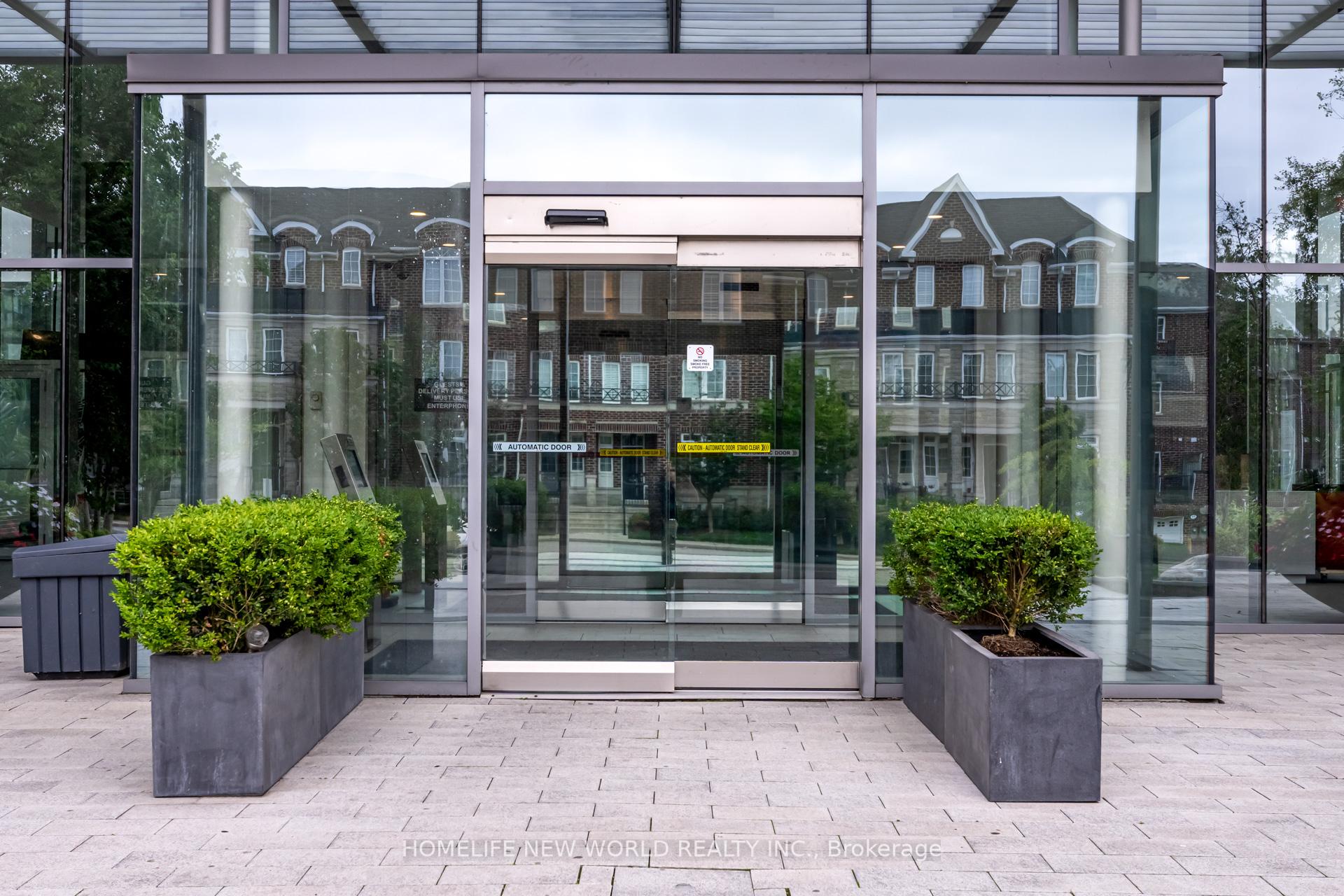 #2014 - 103 The Queensway Ave, Toronto, ON M6S5B3 | 1 Bedroom 1 Bathroom Condo Apt | Image 4