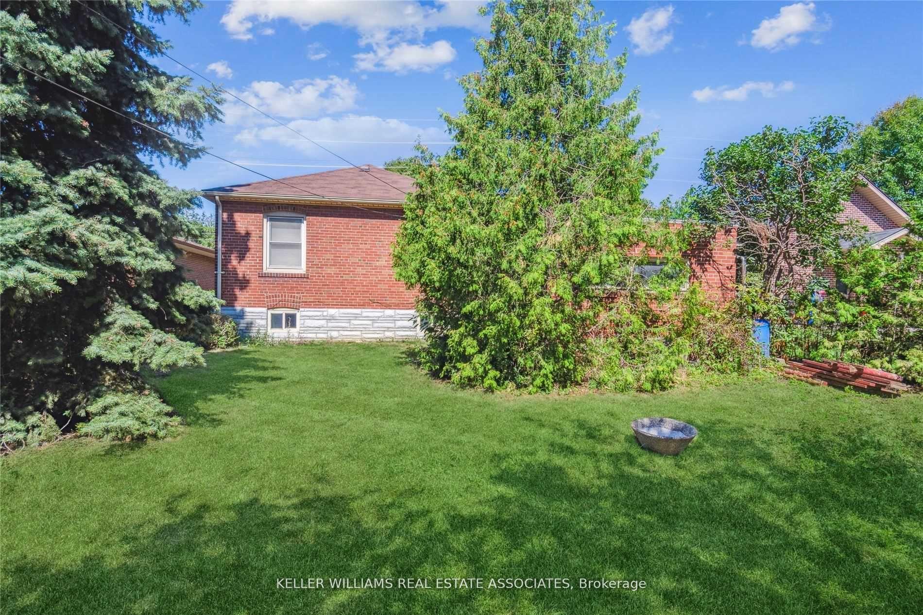 111 Evans Ave, Toronto, ON M8Z1J3 | 2 Bedroom 2 Bathroom Detached House | Image 7