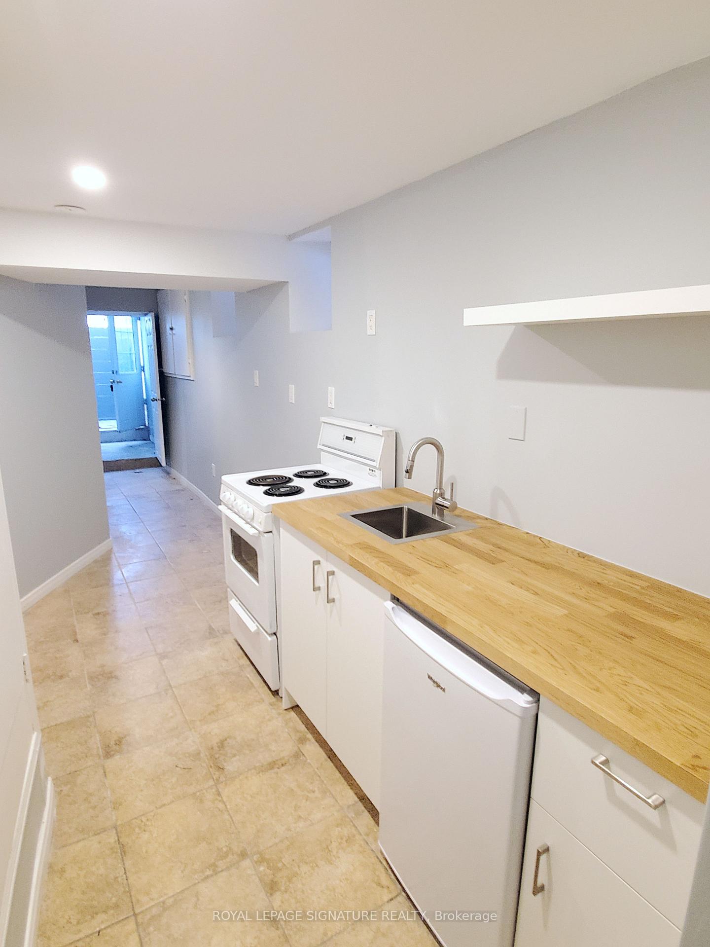 418 Margueretta St, Toronto, ON M6H3S5 | 6 Bedroom 4 Bathroom Detached House | Image 18