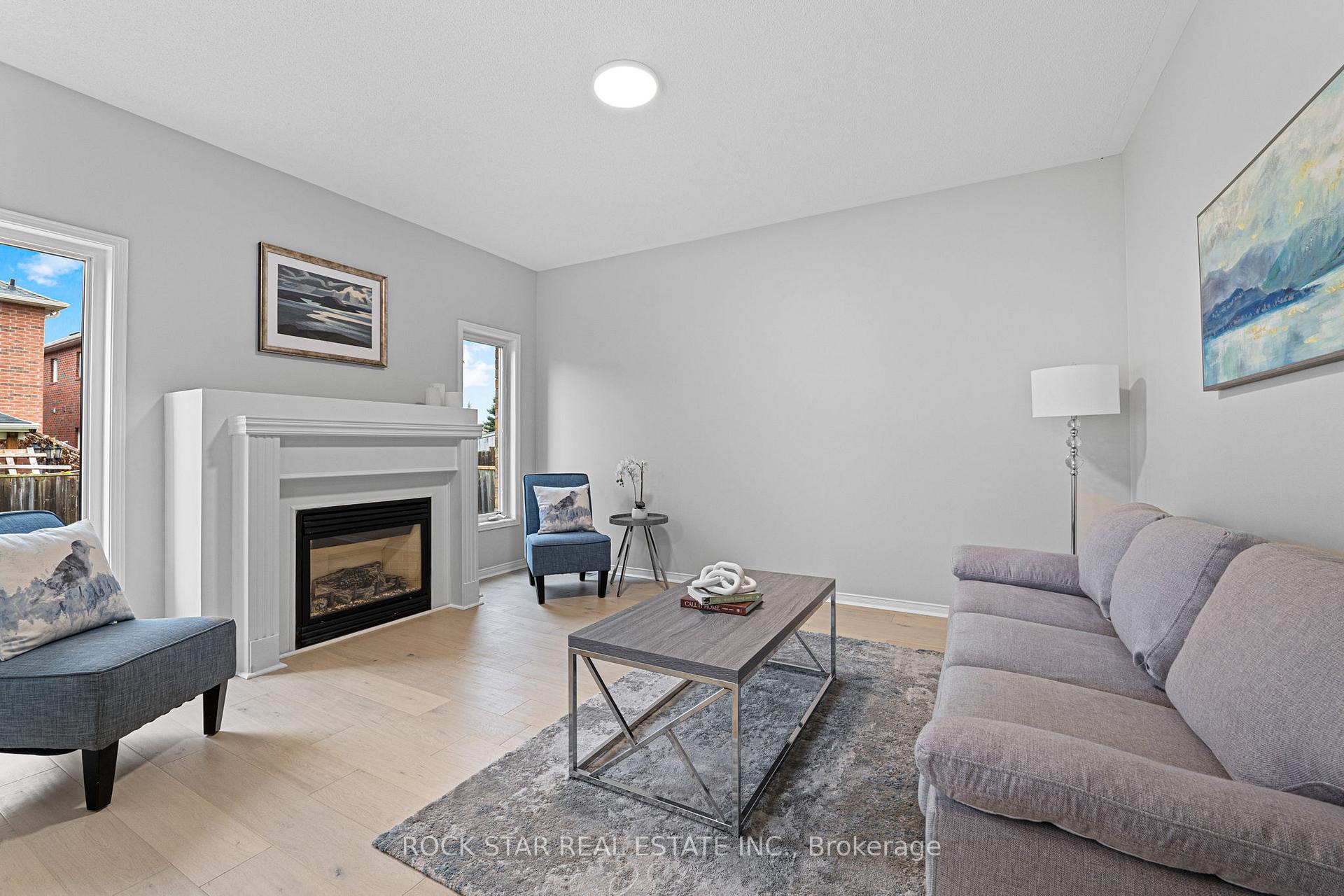 486 Acumen Crt, Mississauga, ON L5W0E2 | 4 Bedroom 3 Bathroom Detached House | Image 10