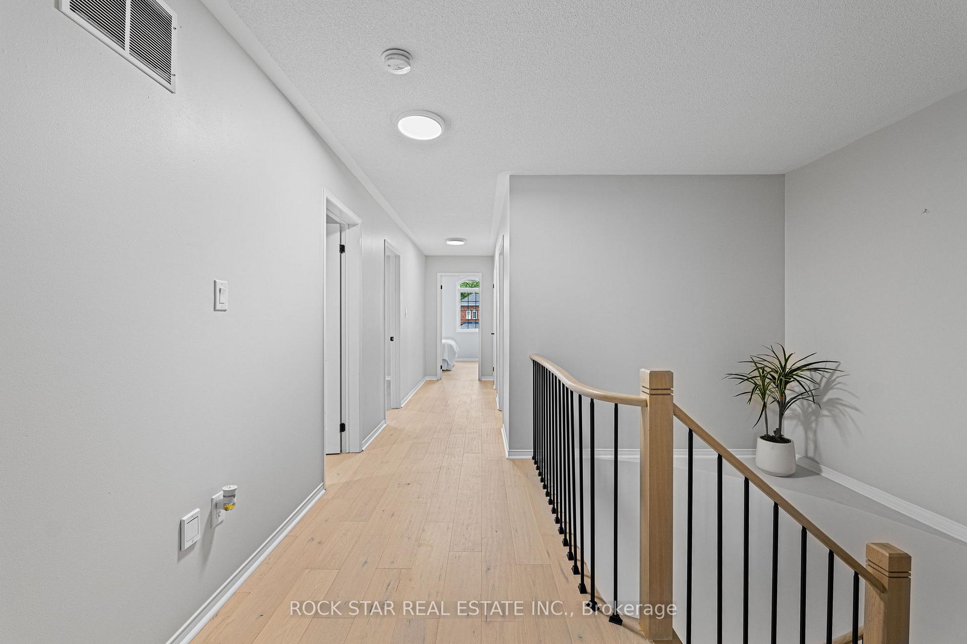 486 Acumen Crt, Mississauga, ON L5W0E2 | 4 Bedroom 3 Bathroom Detached House | Image 14