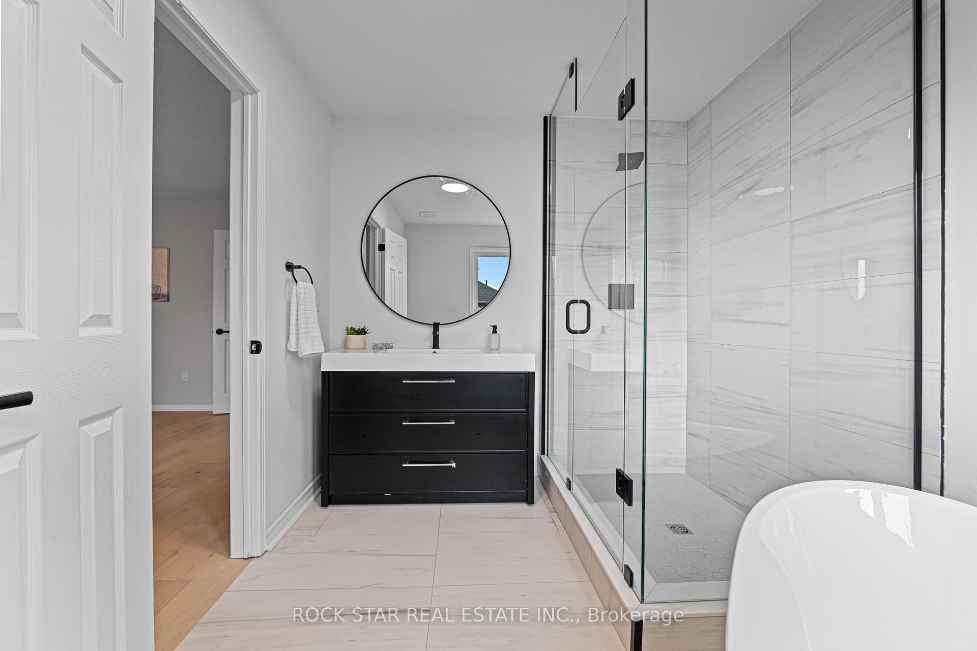 486 Acumen Crt, Mississauga, ON L5W0E2 | 4 Bedroom 3 Bathroom Detached House | Image 17