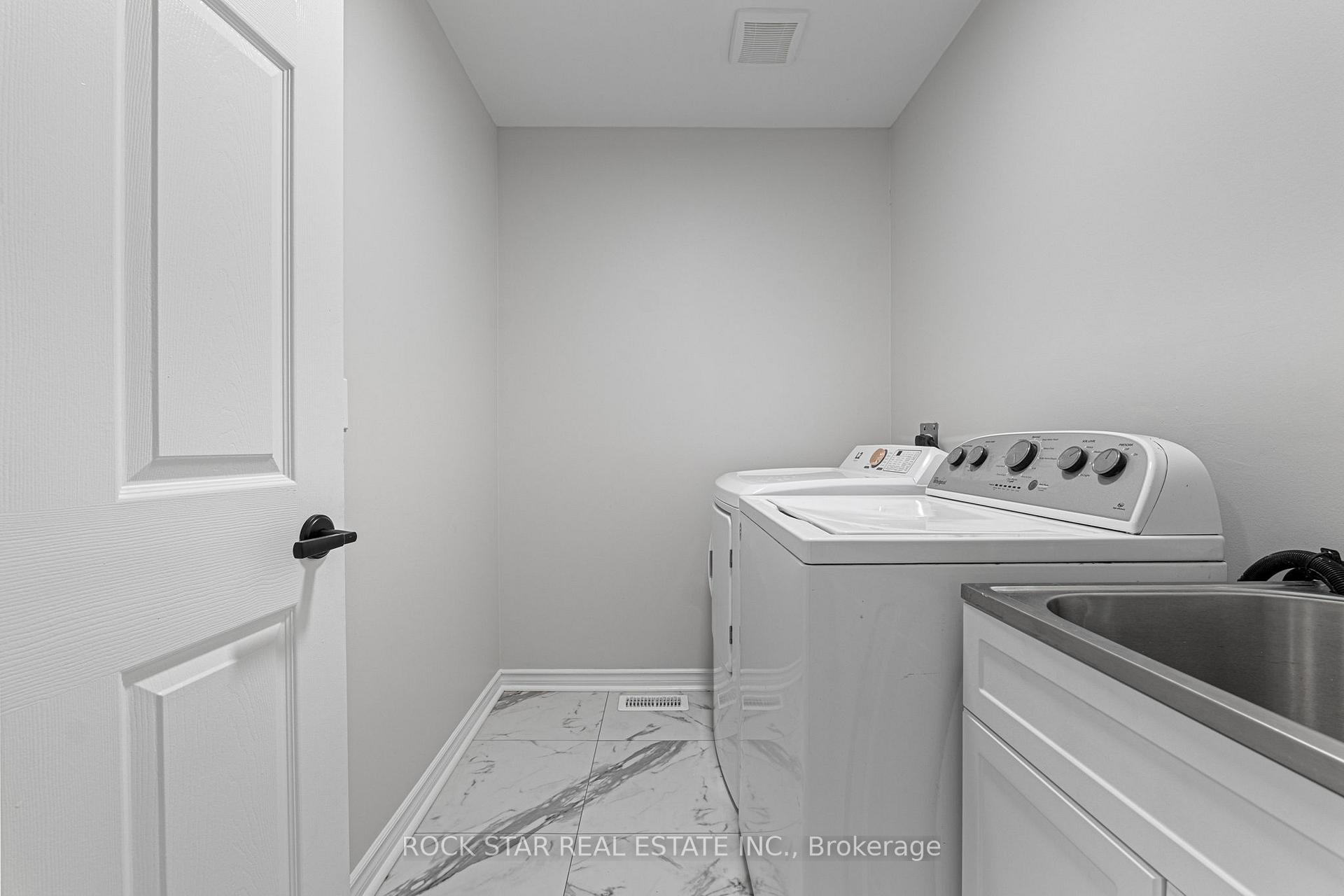 486 Acumen Crt, Mississauga, ON L5W0E2 | 4 Bedroom 3 Bathroom Detached House | Image 28