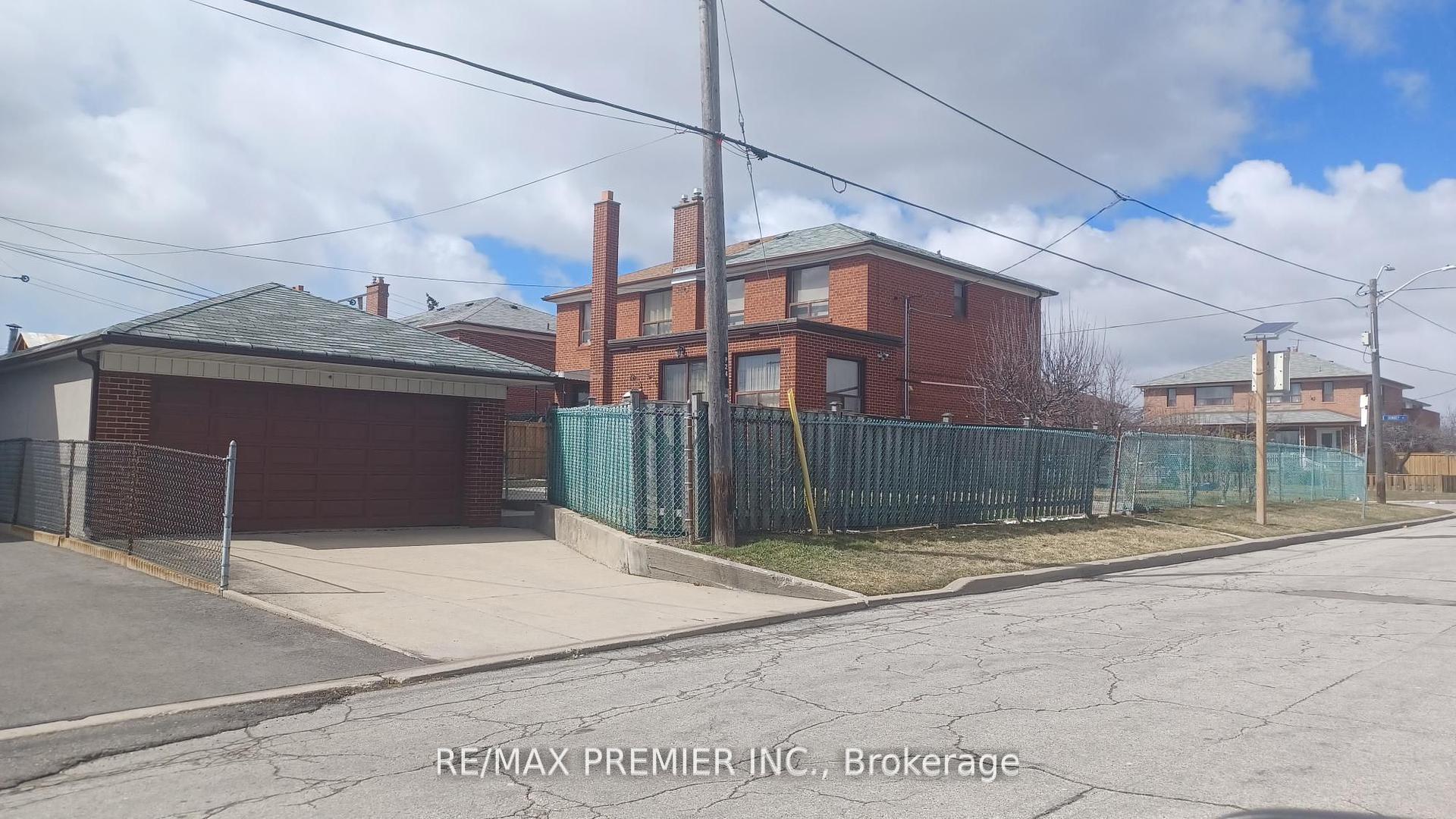 83 Dombey Rd, Toronto, ON M3L1P1 | 3 Bedroom 2 Bathroom Semi-Detached House | Image 18