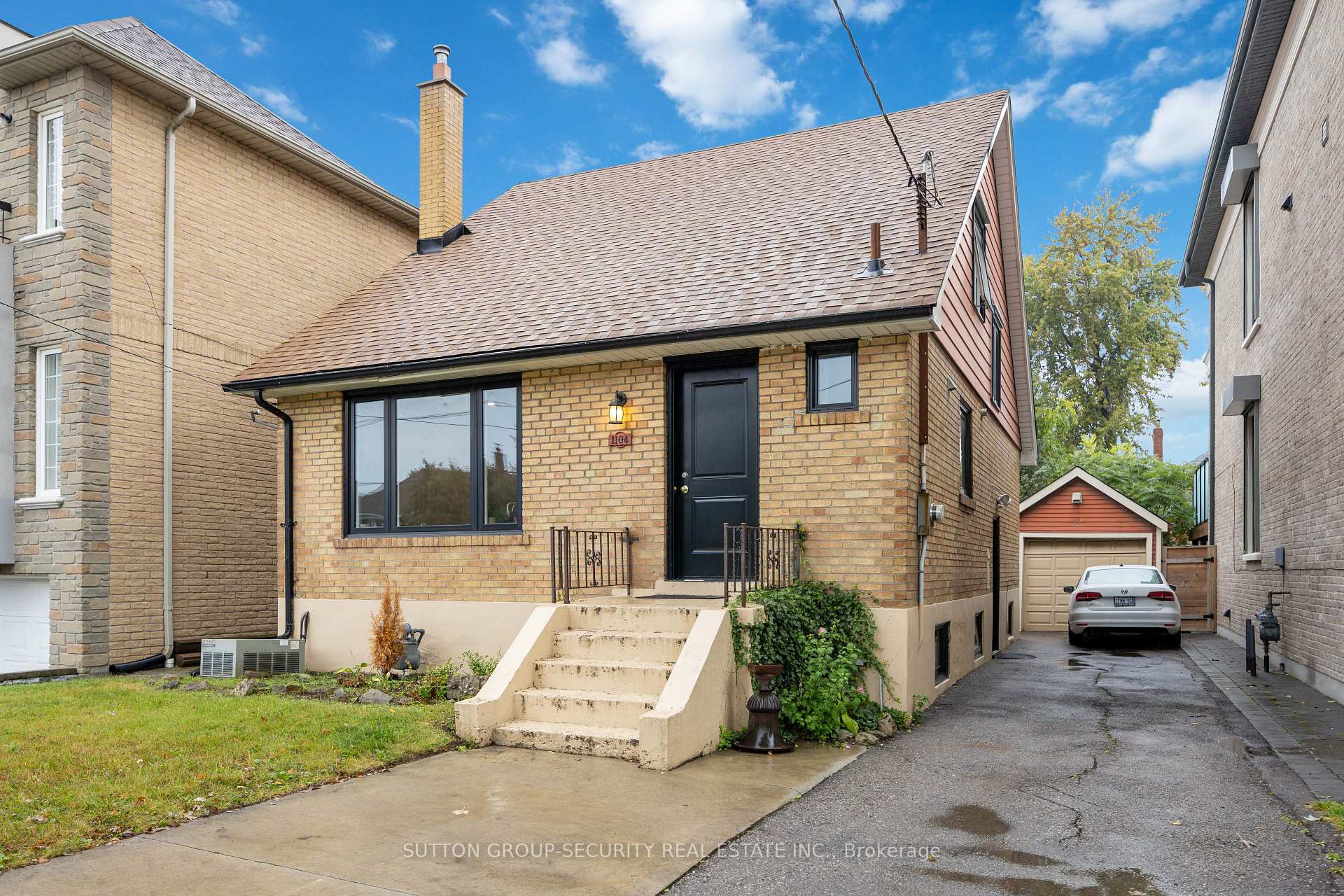 1104 Glengrove Ave, Toronto, ON M6B2K4 | 4 Bedroom 2 Bathroom Detached House | Image 1