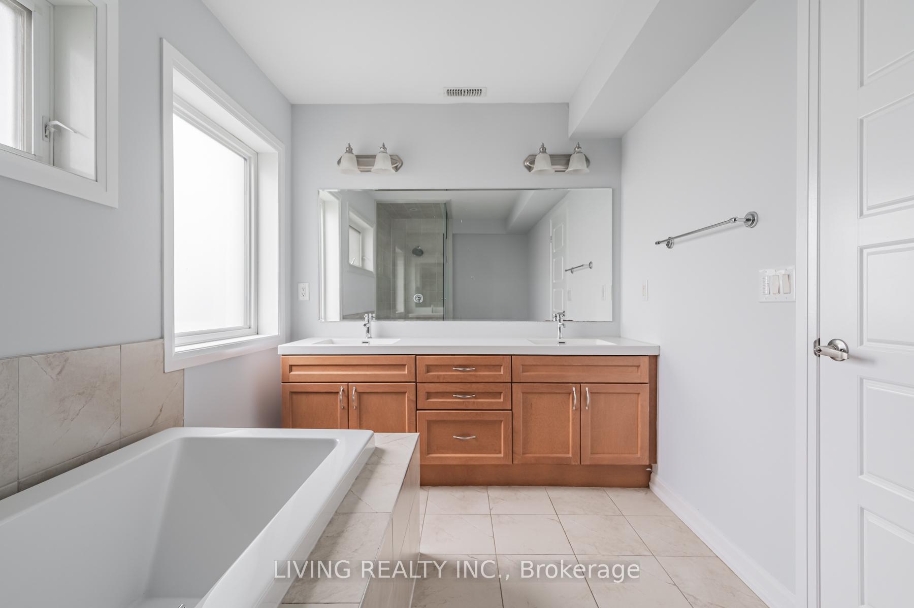 21 Caroline Carpenter Grve, Toronto, ON M3K0B1 | 3 Bedroom 3 Bathroom Condo Townhouse | Image 28