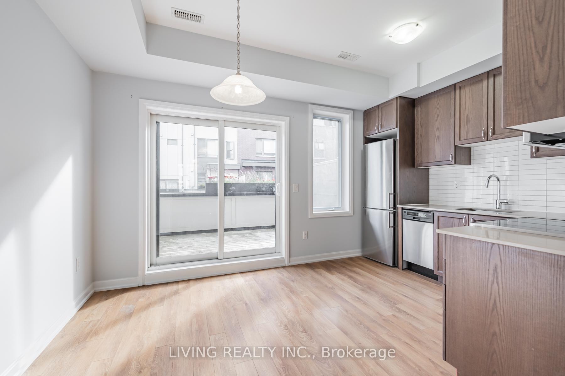 21 Caroline Carpenter Grve, Toronto, ON M3K0B1 | 3 Bedroom 3 Bathroom Condo Townhouse | Image 8