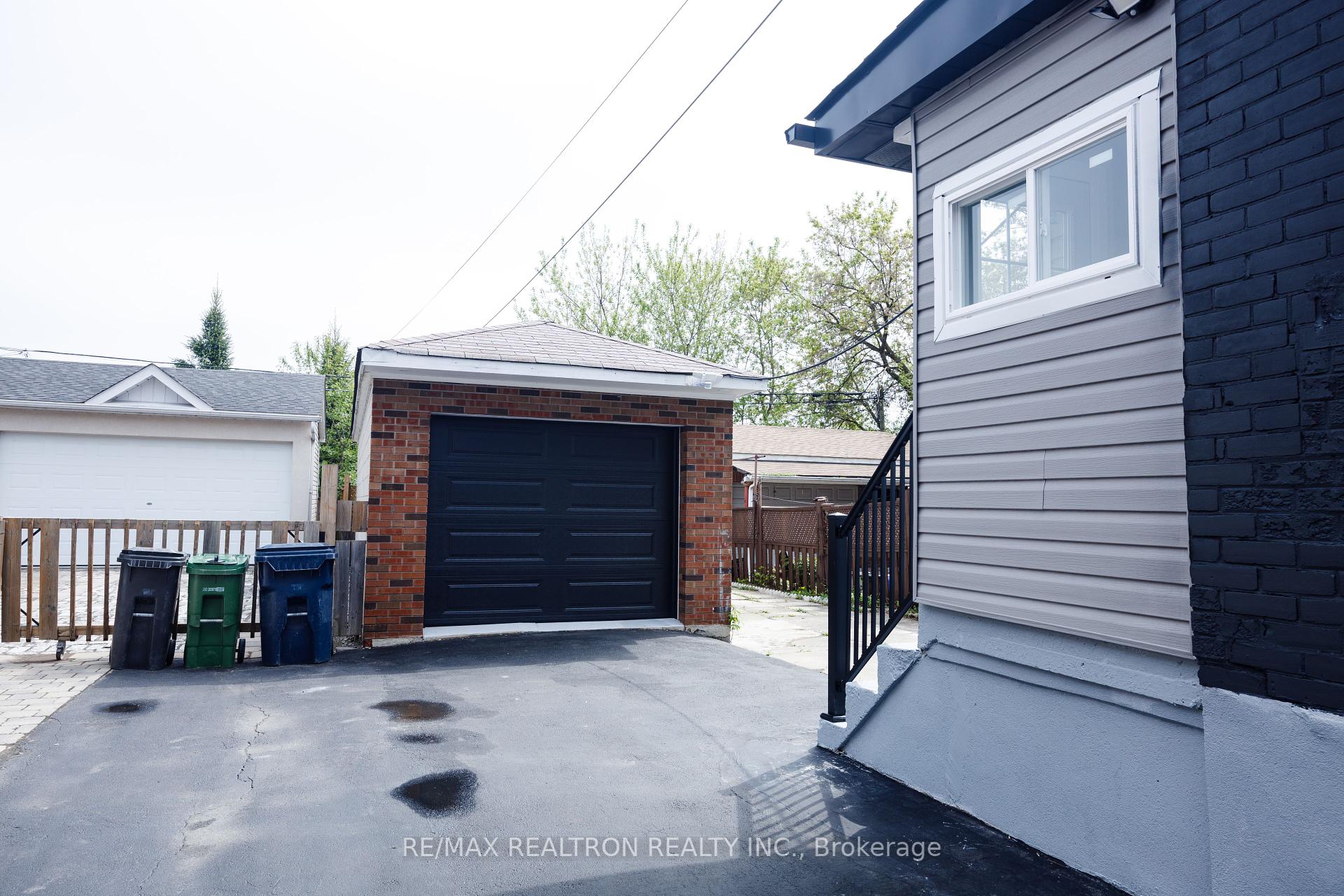 77 Hatherley Rd, Toronto, ON M6E1V8 | 3 Bedroom 3 Bathroom Detached House | Image 25