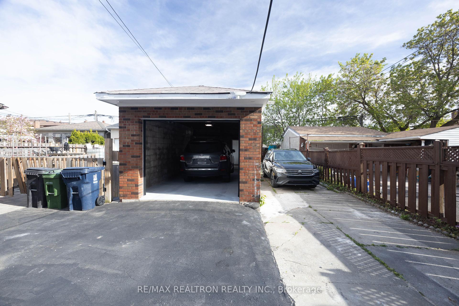 77 Hatherley Rd, Toronto, ON M6E1V8 | 3 Bedroom 3 Bathroom Detached House | Image 28