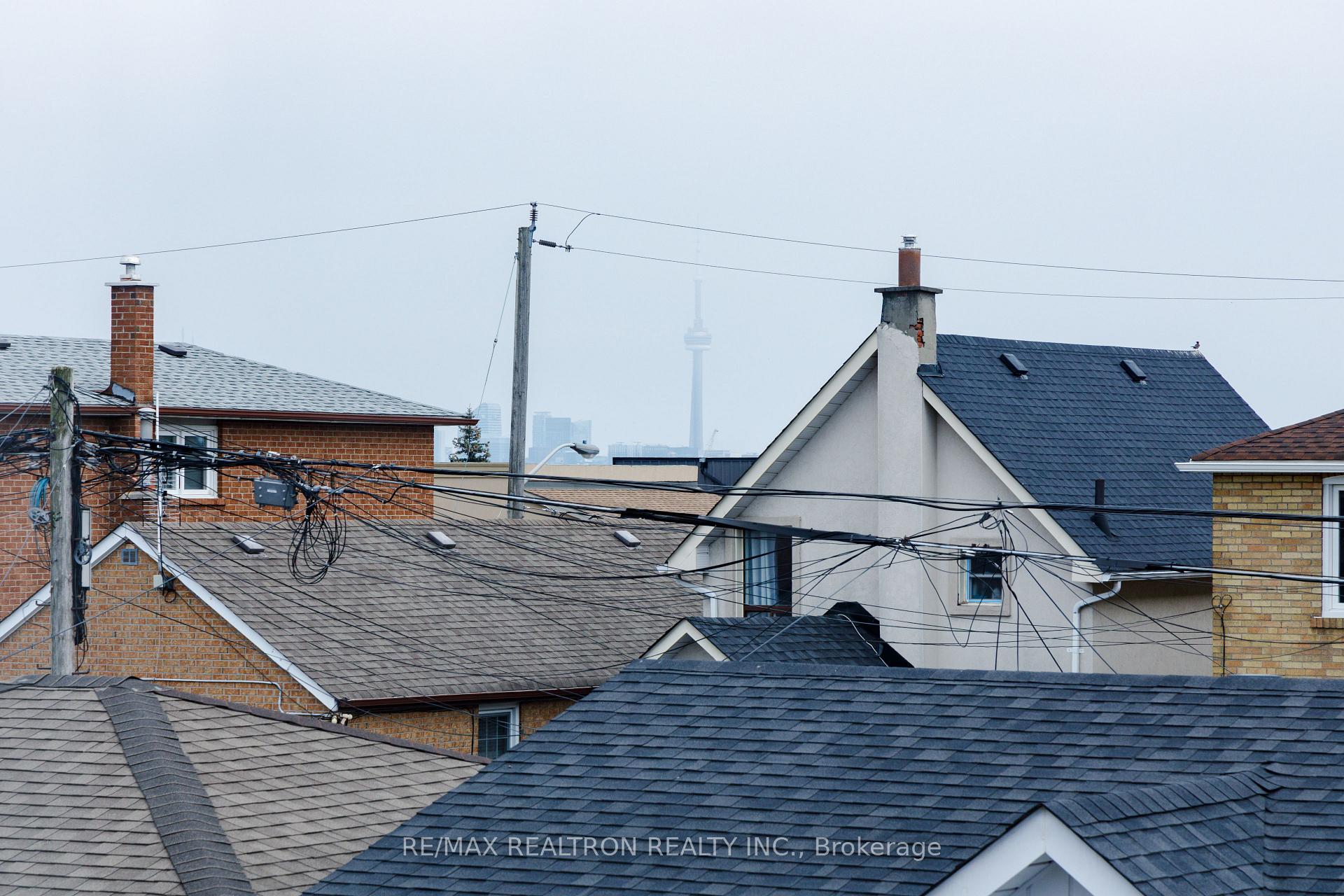 77 Hatherley Rd, Toronto, ON M6E1V8 | 3 Bedroom 3 Bathroom Detached House | Image 31