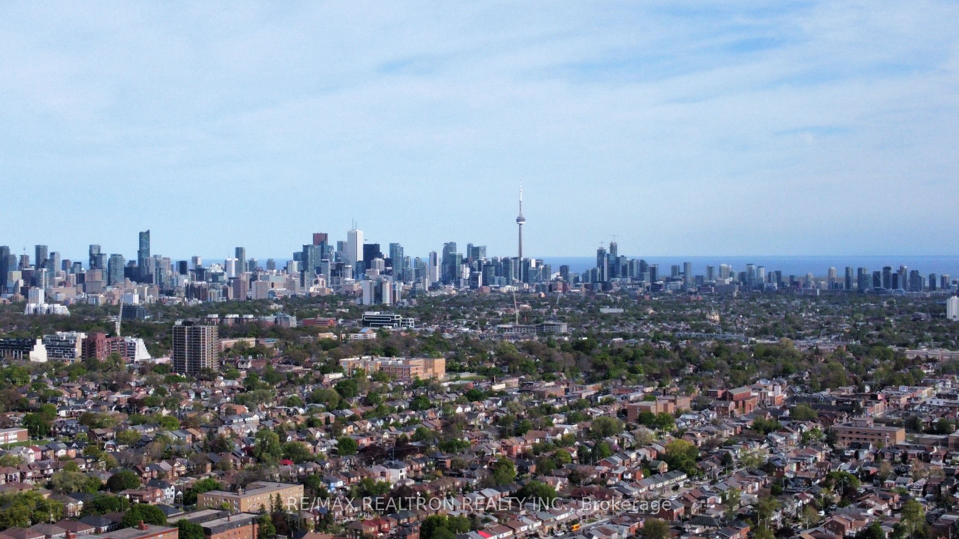 77 Hatherley Rd, Toronto, ON M6E1V8 | 3 Bedroom 3 Bathroom Detached House | Image 33