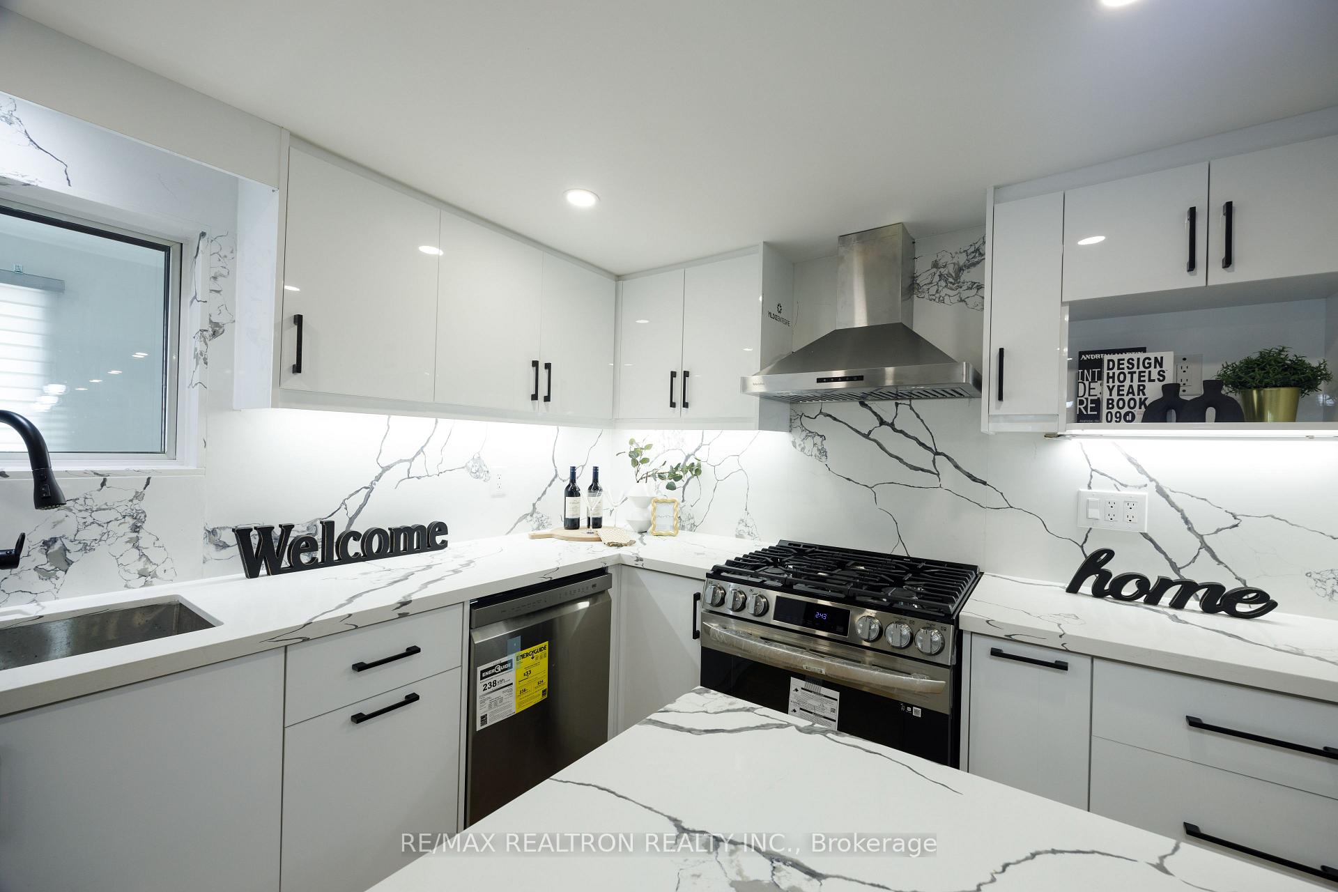 77 Hatherley Rd, Toronto, ON M6E1V8 | 3 Bedroom 3 Bathroom Detached House | Image 6