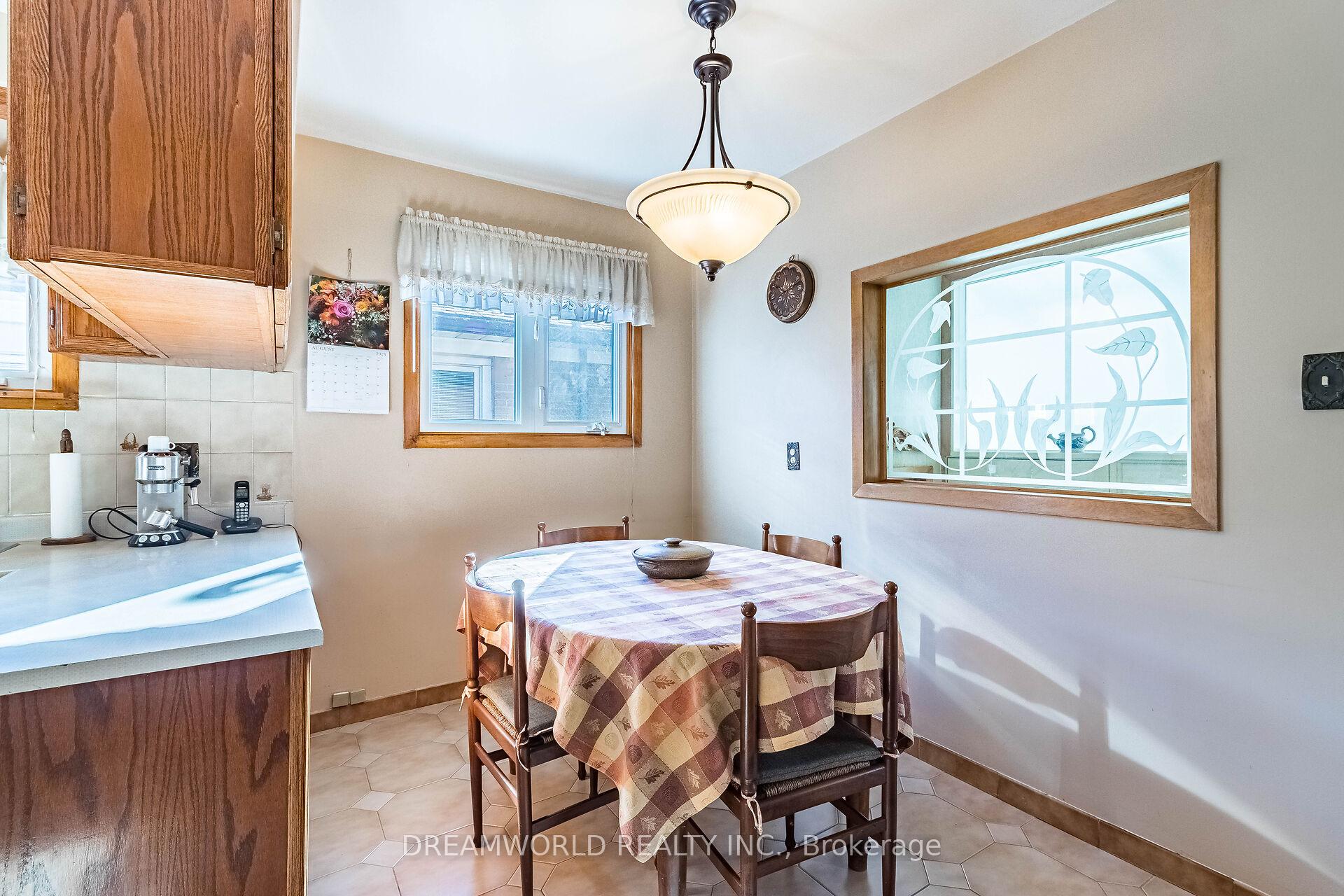 44 Watney Cres, Toronto, ON M3L2C9 | 3 Bedroom 2 Bathroom Semi-Detached House | Image 11