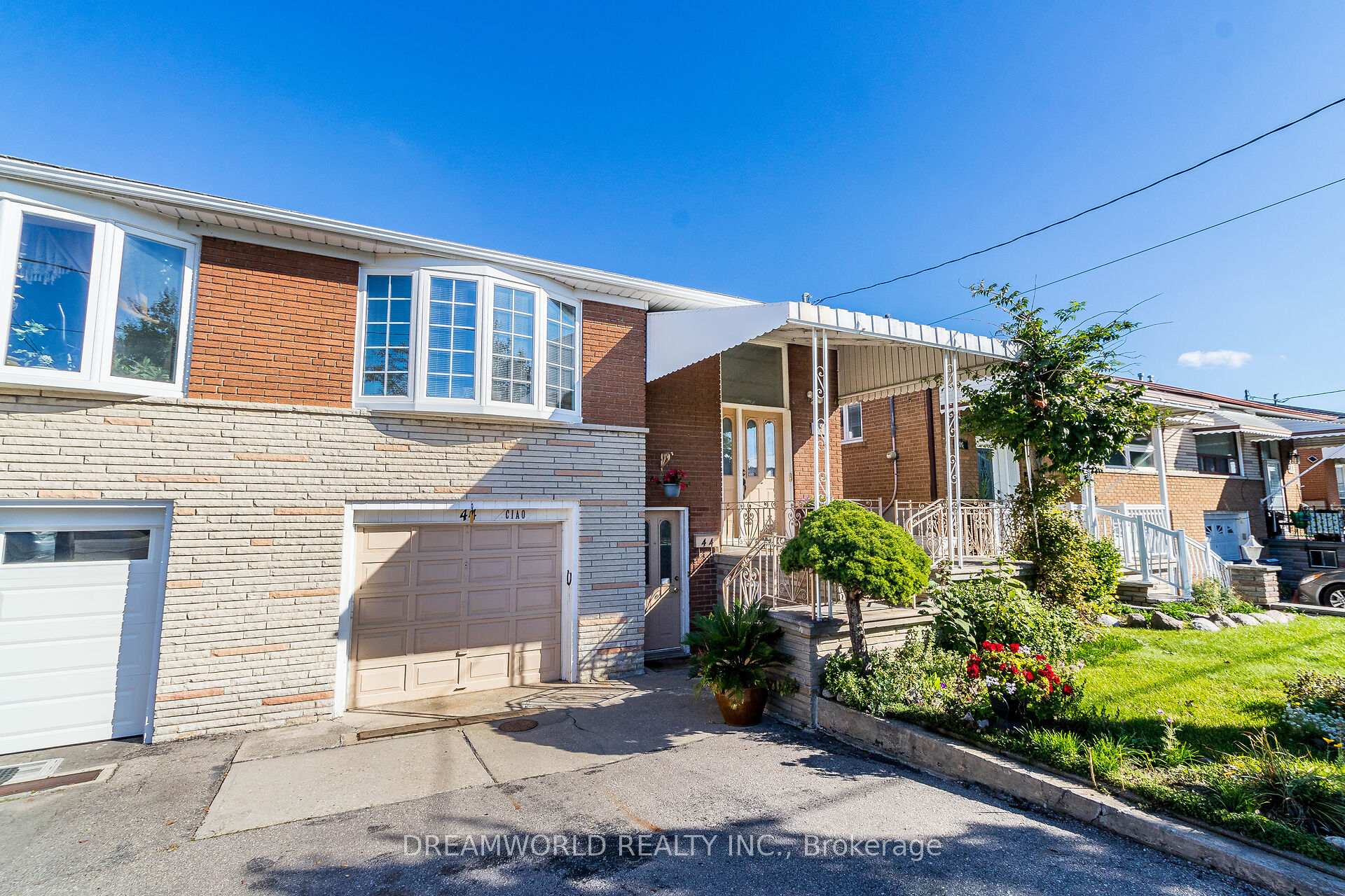 44 Watney Cres, Toronto, ON M3L2C9 | 3 Bedroom 2 Bathroom Semi-Detached House | Image 2