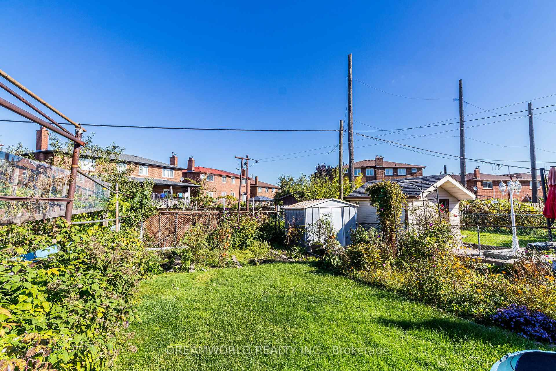 44 Watney Cres, Toronto, ON M3L2C9 | 3 Bedroom 2 Bathroom Semi-Detached House | Image 25