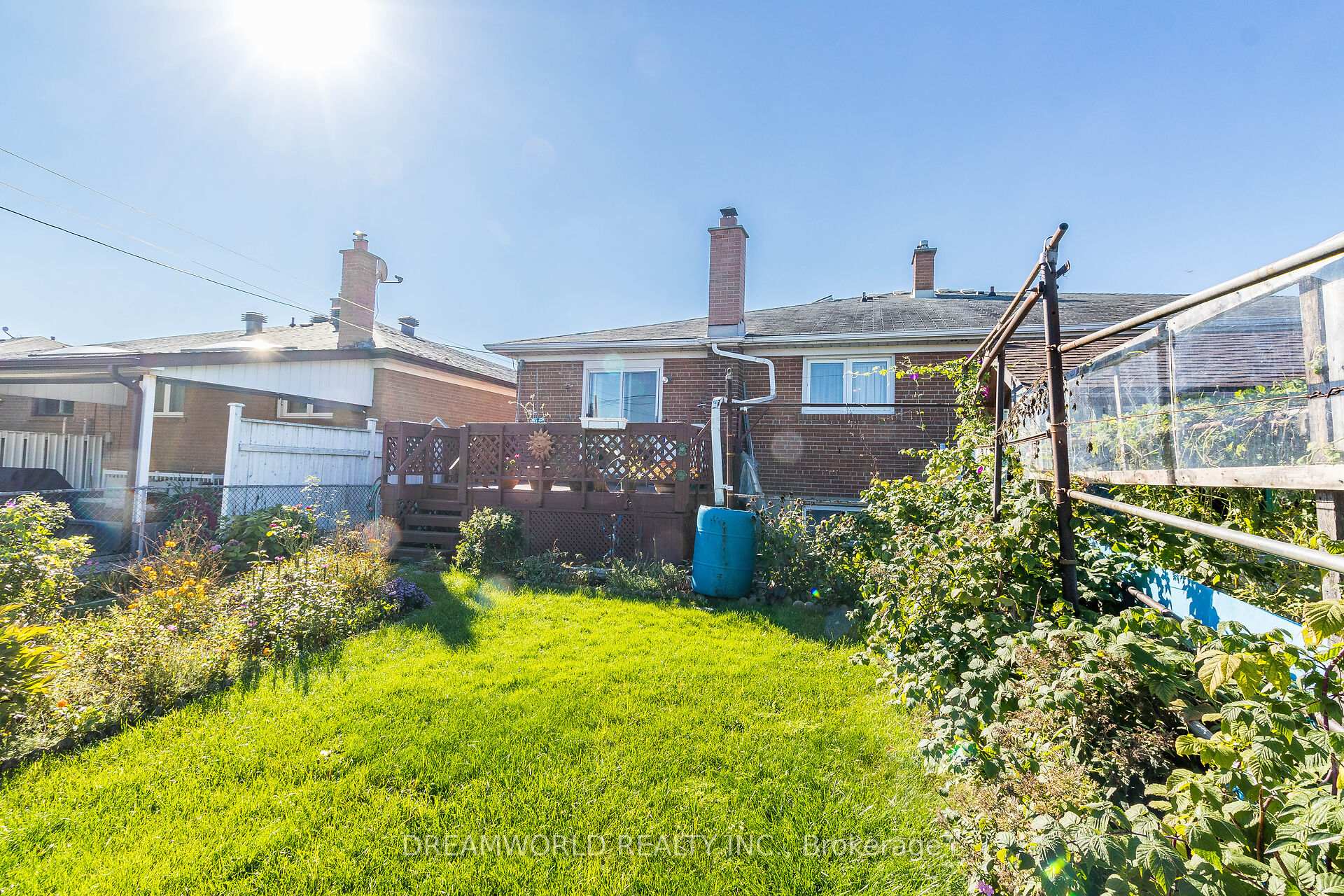 44 Watney Cres, Toronto, ON M3L2C9 | 3 Bedroom 2 Bathroom Semi-Detached House | Image 26