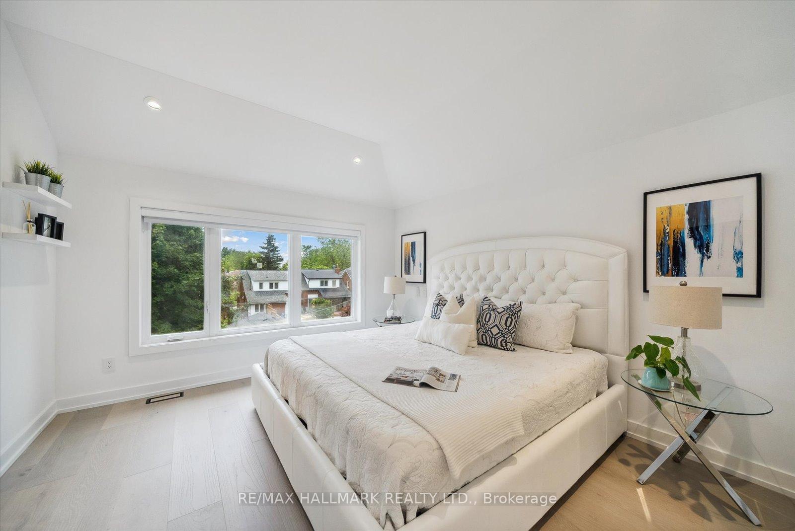 65 Lake Cres, Toronto, ON M8V1W2 | 3 Bedroom 5 Bathroom Detached House | Image 15