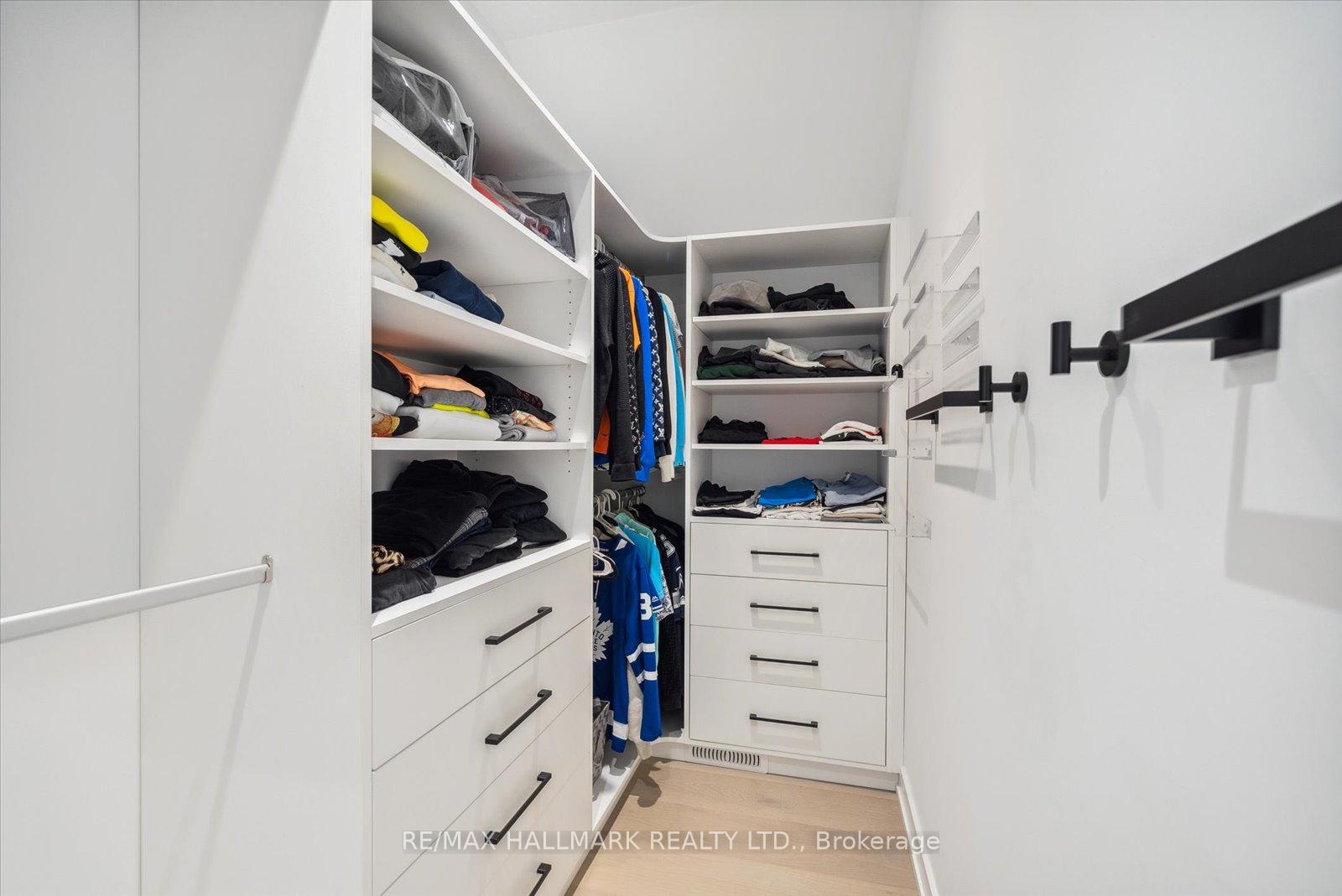 65 Lake Cres, Toronto, ON M8V1W2 | 3 Bedroom 5 Bathroom Detached House | Image 20