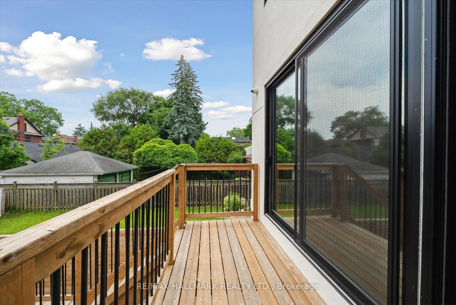 65 Lake Cres, Toronto, ON M8V1W2 | 3 Bedroom 5 Bathroom Detached House | Image 31