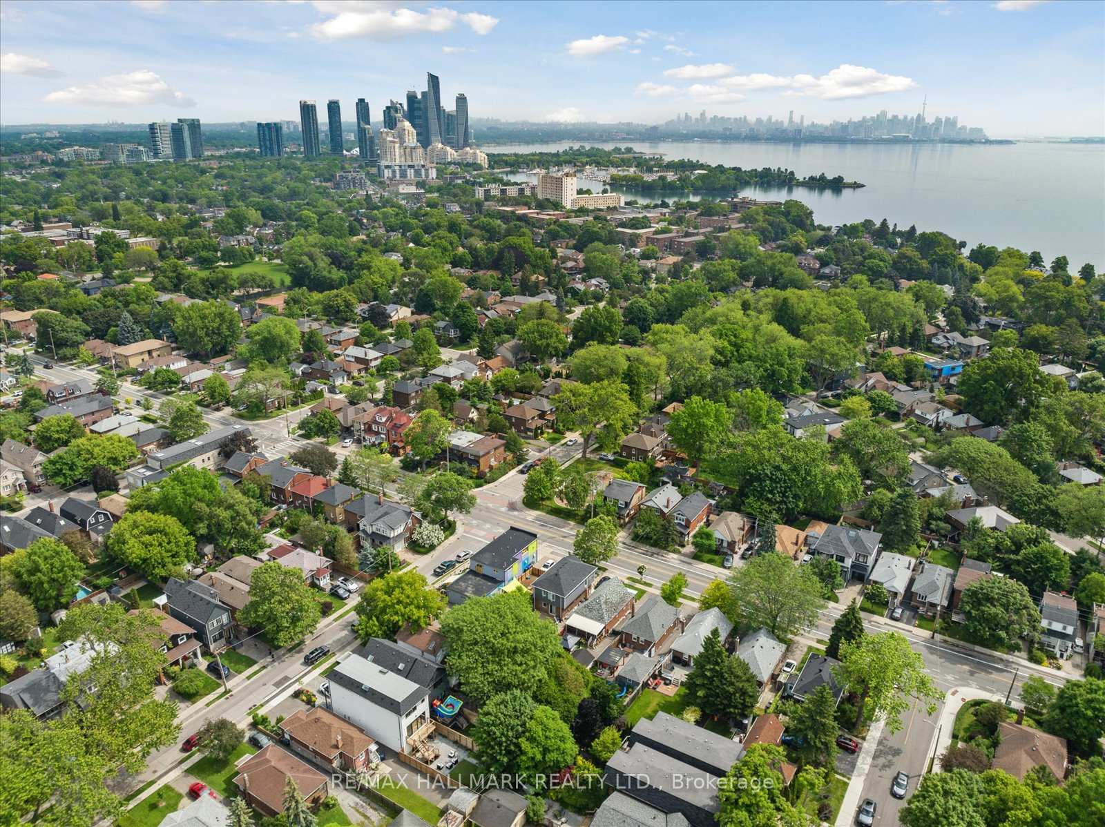 65 Lake Cres, Toronto, ON M8V1W2 | 3 Bedroom 5 Bathroom Detached House | Image 37