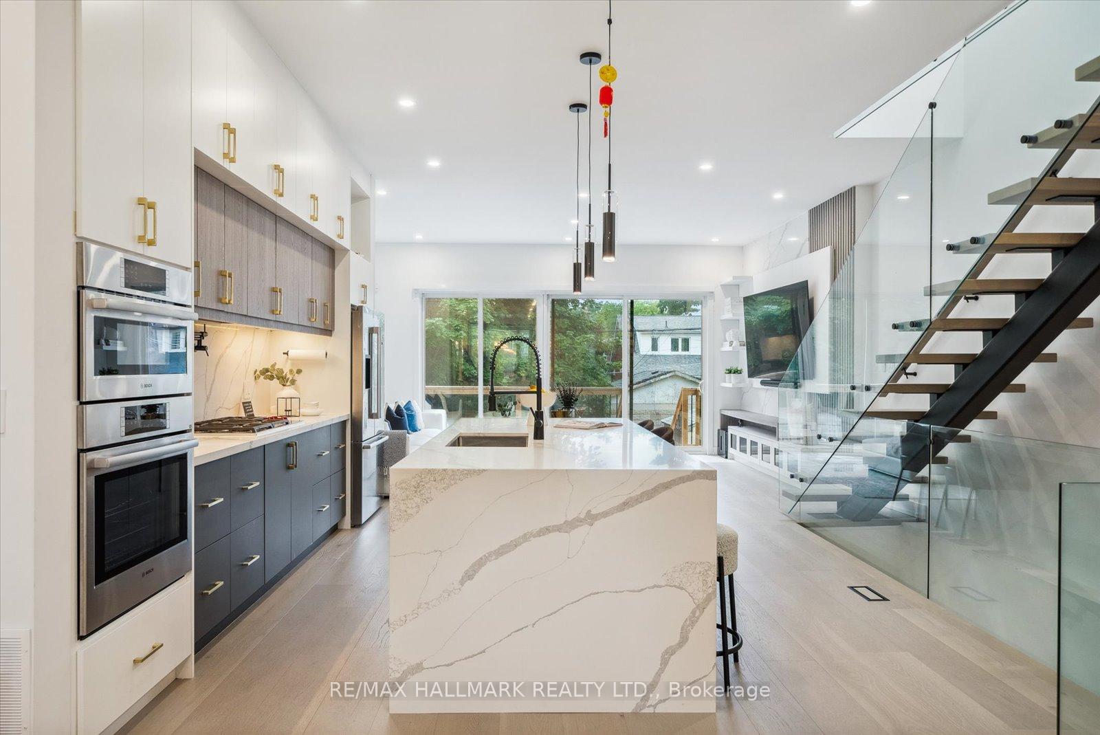 65 Lake Cres, Toronto, ON M8V1W2 | 3 Bedroom 5 Bathroom Detached House | Image 6