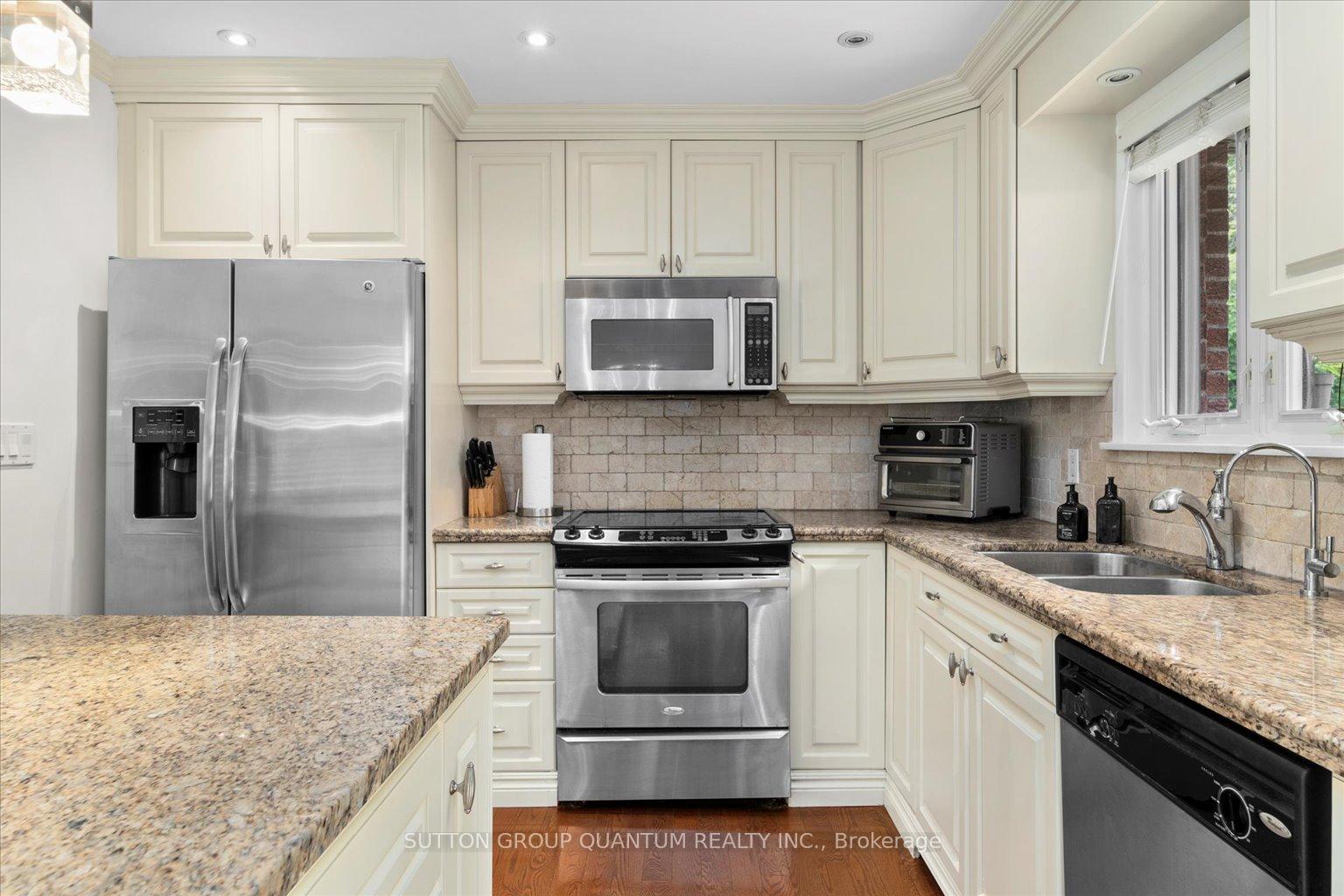 159 Princess Anne Cres, Toronto, ON M9A2R7 | 3 Bedroom 3 Bathroom Detached House | Image 15