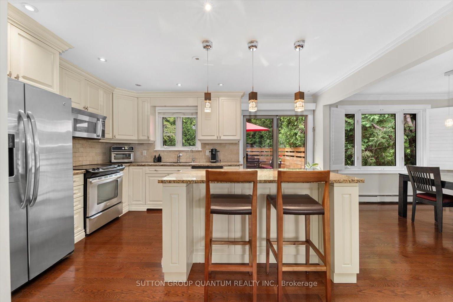 159 Princess Anne Cres, Toronto, ON M9A2R7 | 3 Bedroom 3 Bathroom Detached House | Image 7