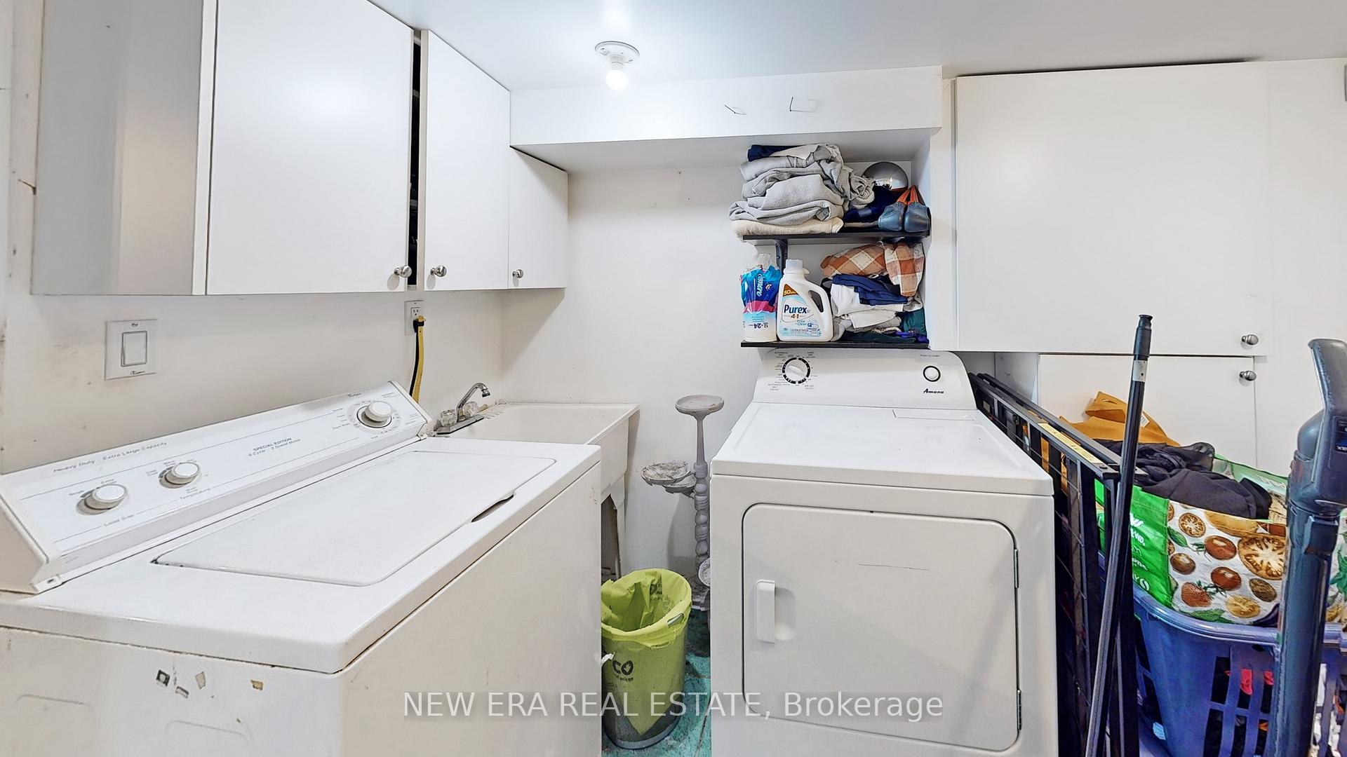 596 St Clarens Ave, Toronto, ON M6H3W9 | 3 Bedroom 2 Bathroom Semi-Detached House | Image 22